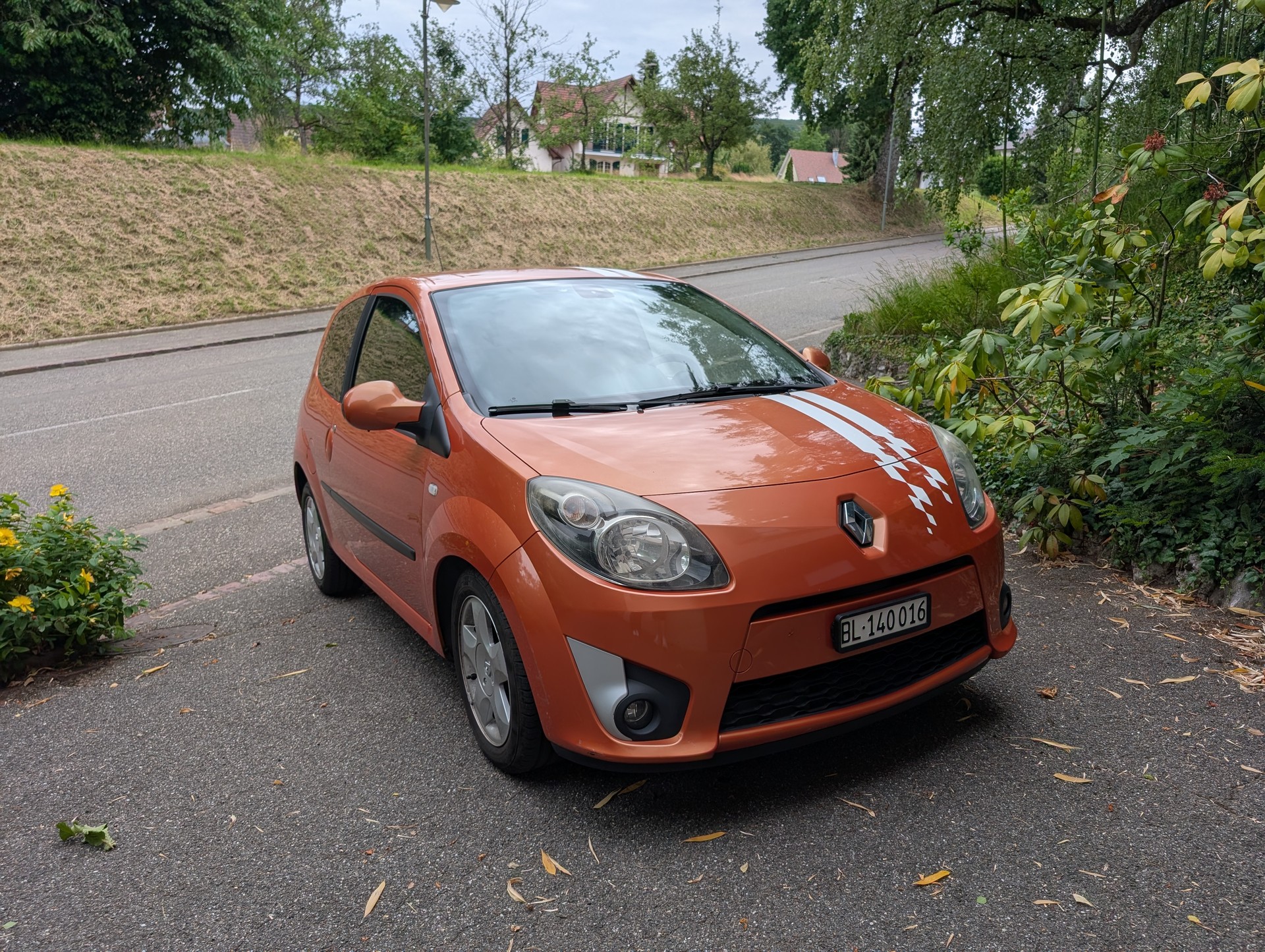 RENAULT 1.2 16V Authentique-image-1