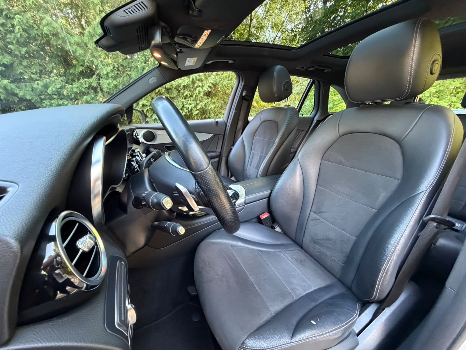 MERCEDES-BENZ GLC 250 d AMG Line 4Matic 9G-Tronic-image-12