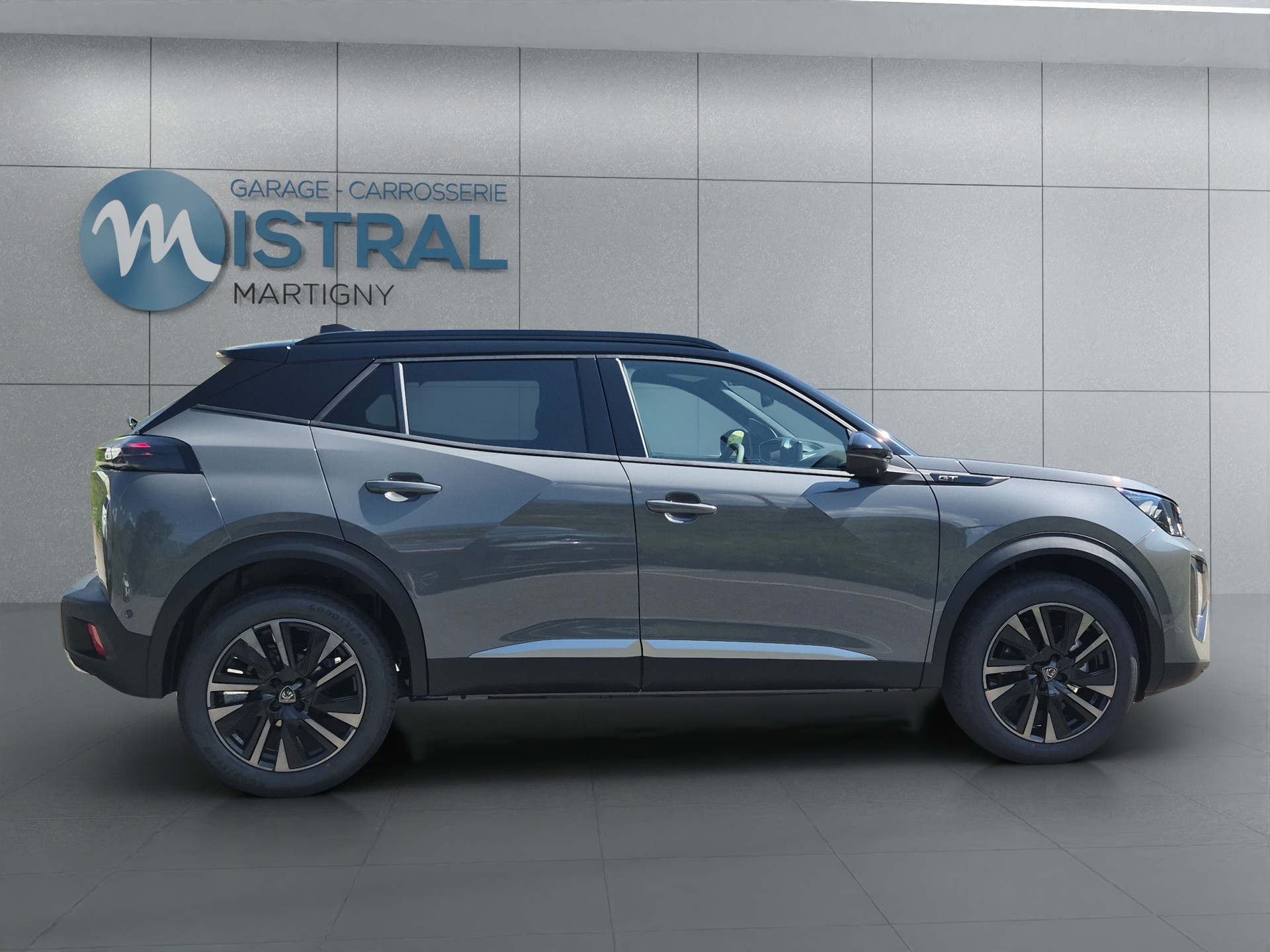 PEUGEOT 2008 1.2 Hybrid 145 GT Exclusive-image-6