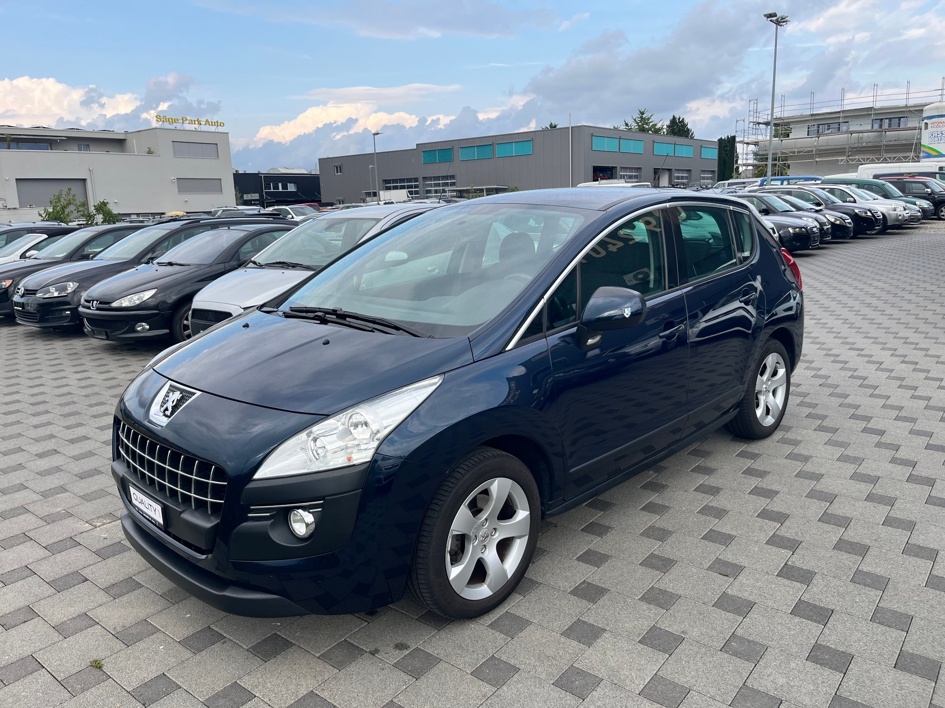 PEUGEOT 3008 1.6 16V T Platinum-image-3