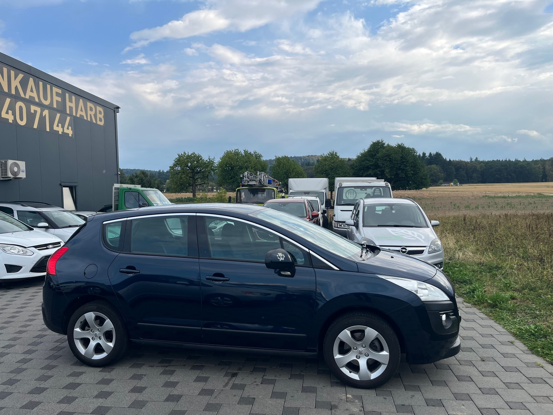 PEUGEOT 3008 1.6 16V T Platinum-image-2