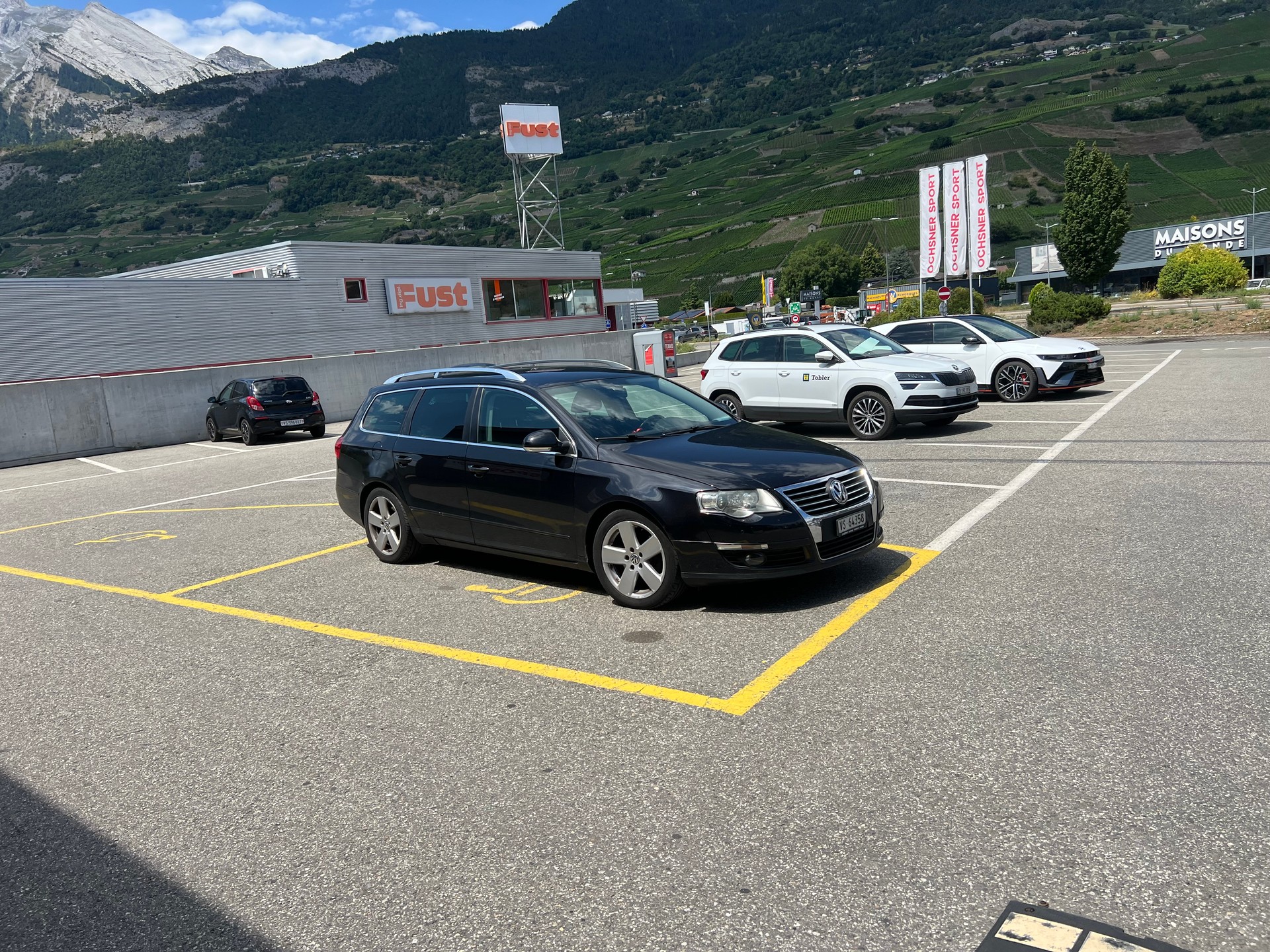 VW Passat Variant 2.0 TDI Premium 4Motion DSG-image-1