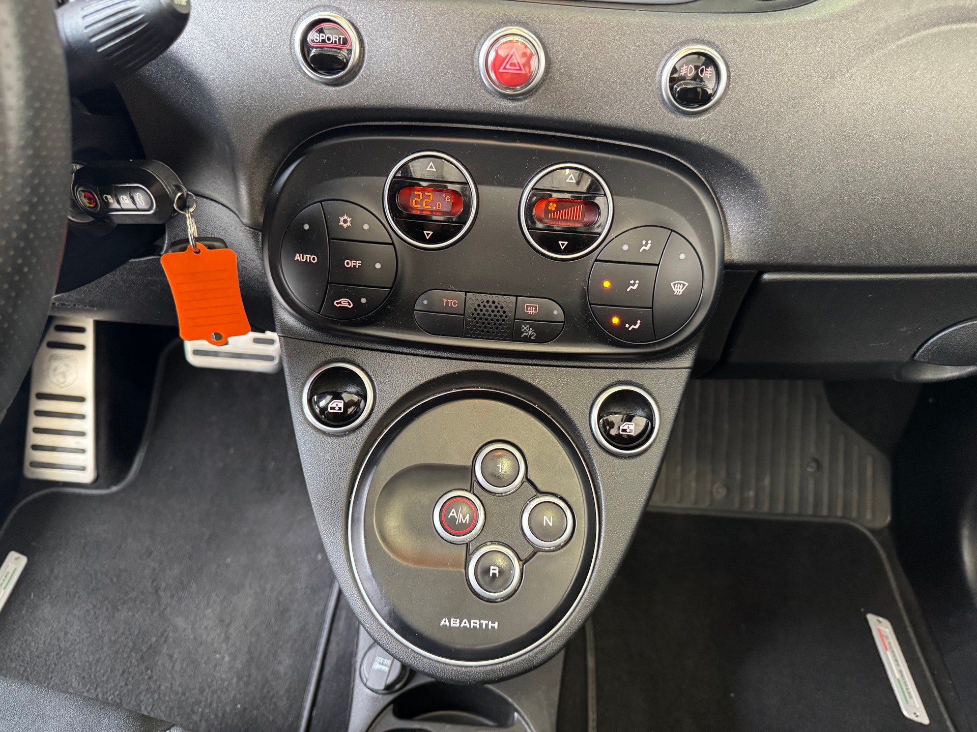 FIAT 595C 1.4 16V Turbo Abarth Competizione Dualogic-image-14