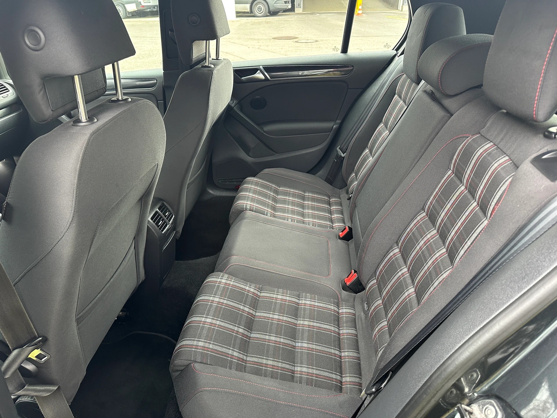 VW Golf 2.0 TSI GTI DSG-image-7