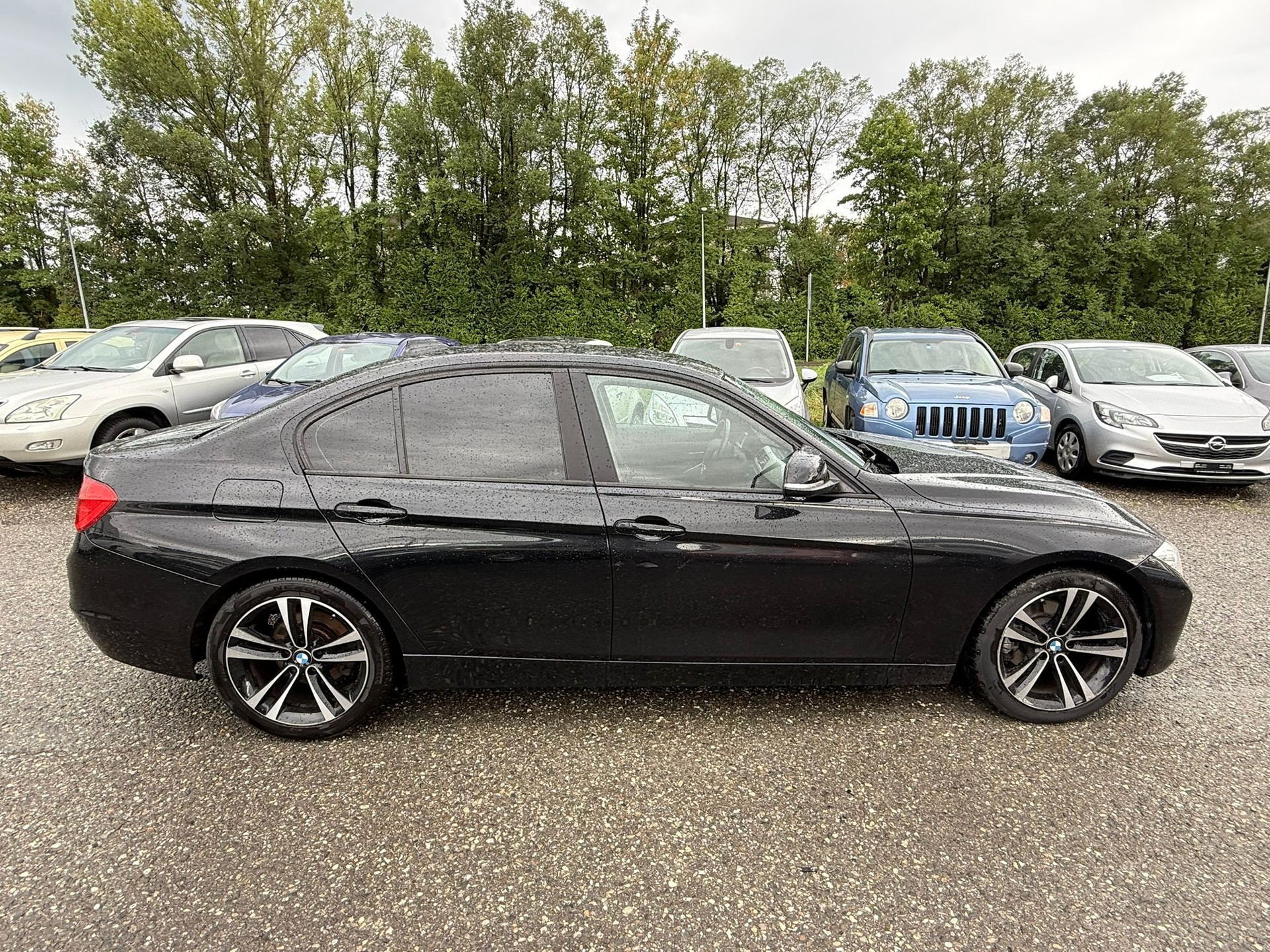 BMW 320i Efficient-Dynamics Steptronic-image-6