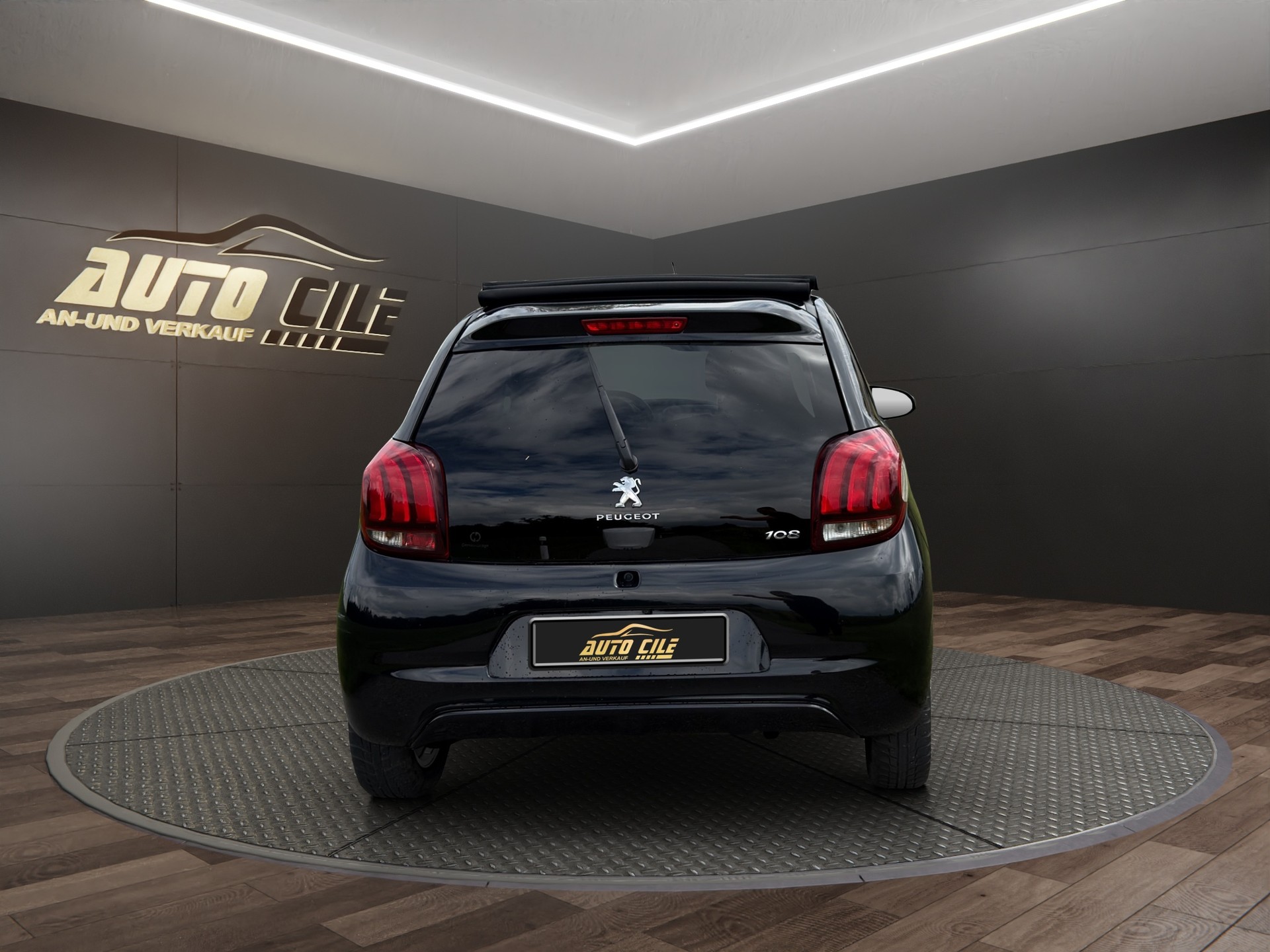 PEUGEOT 108 1.2 PureTech GT Line-image-6