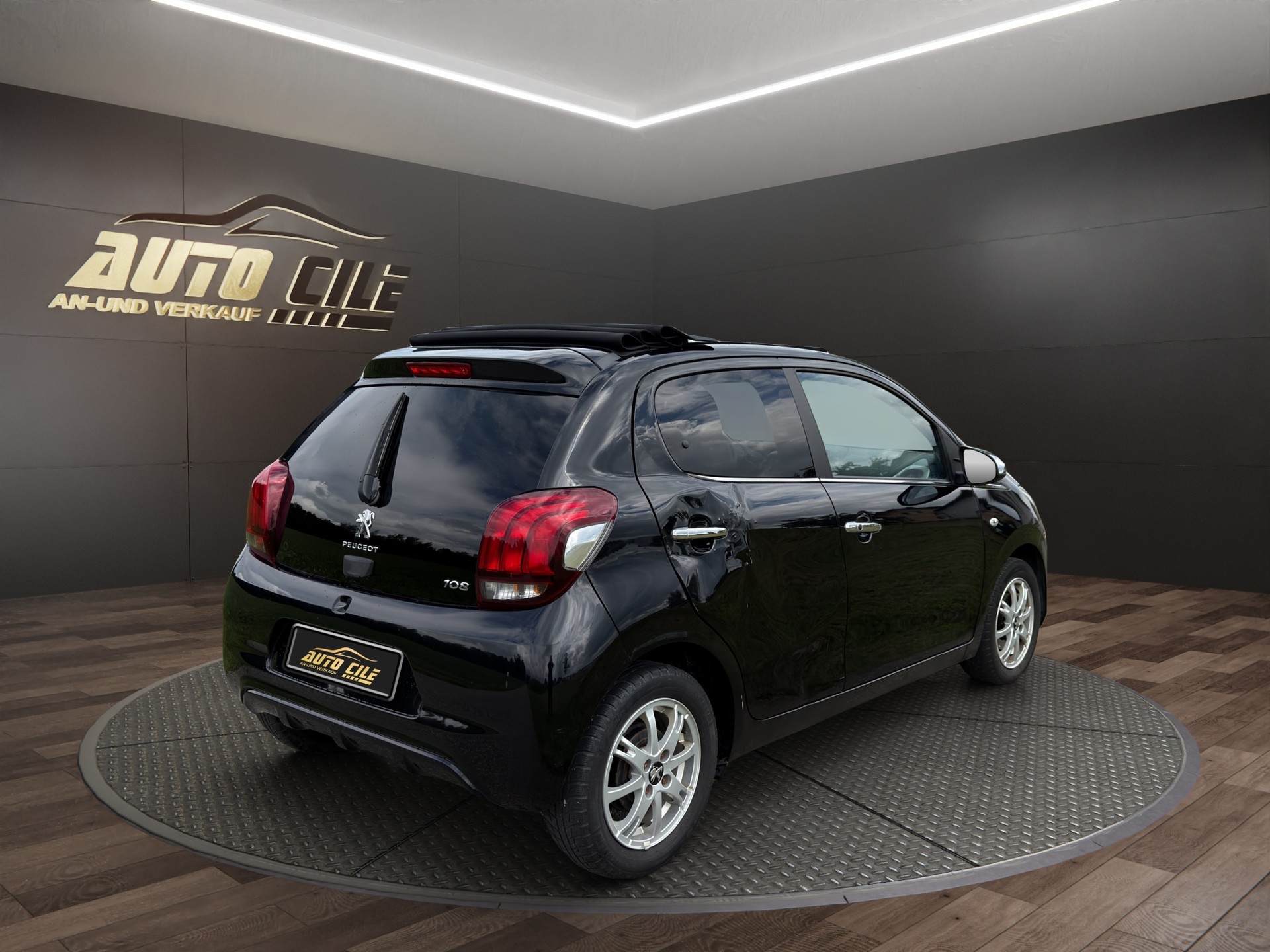 PEUGEOT 108 1.2 PureTech GT Line-image-7