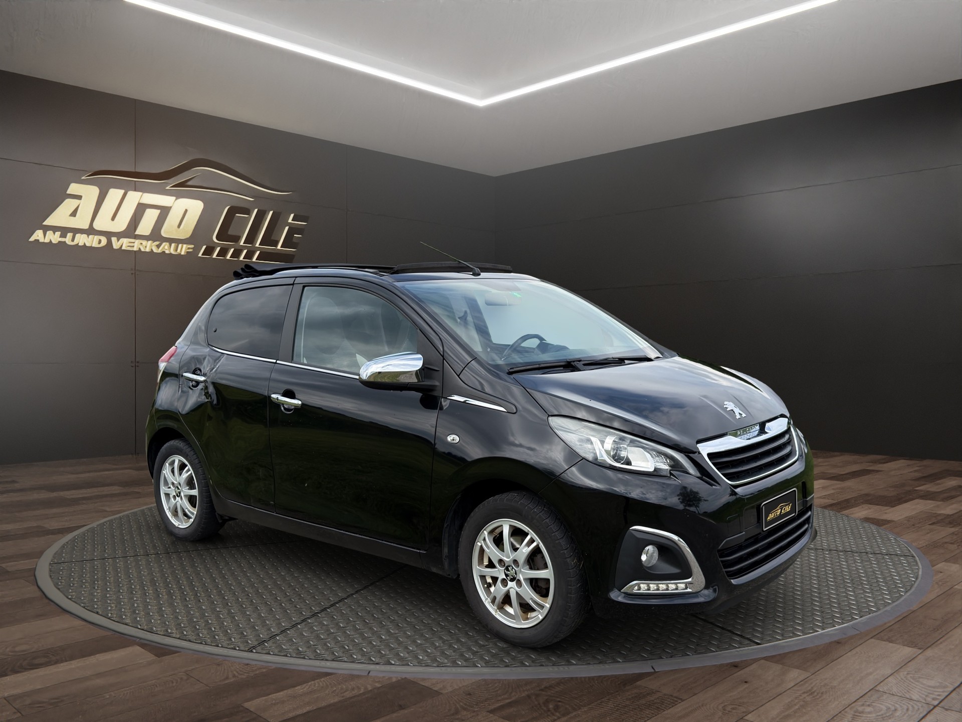 PEUGEOT 108 1.2 PureTech GT Line-image-2