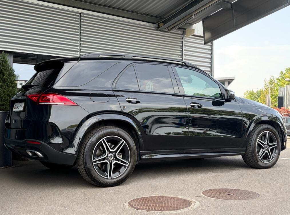 MERCEDES-BENZ GLE 300 d 4Matic AMG Line 9G-Tronic-image-2