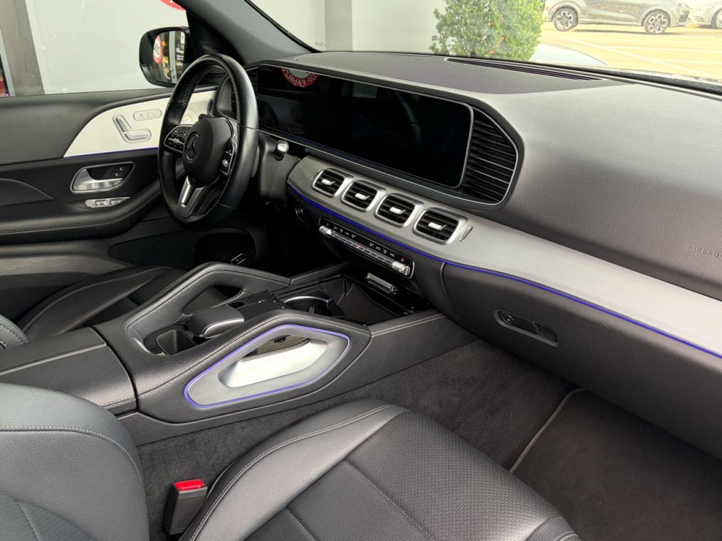 MERCEDES-BENZ GLE 300 d 4Matic AMG Line 9G-Tronic-image-8