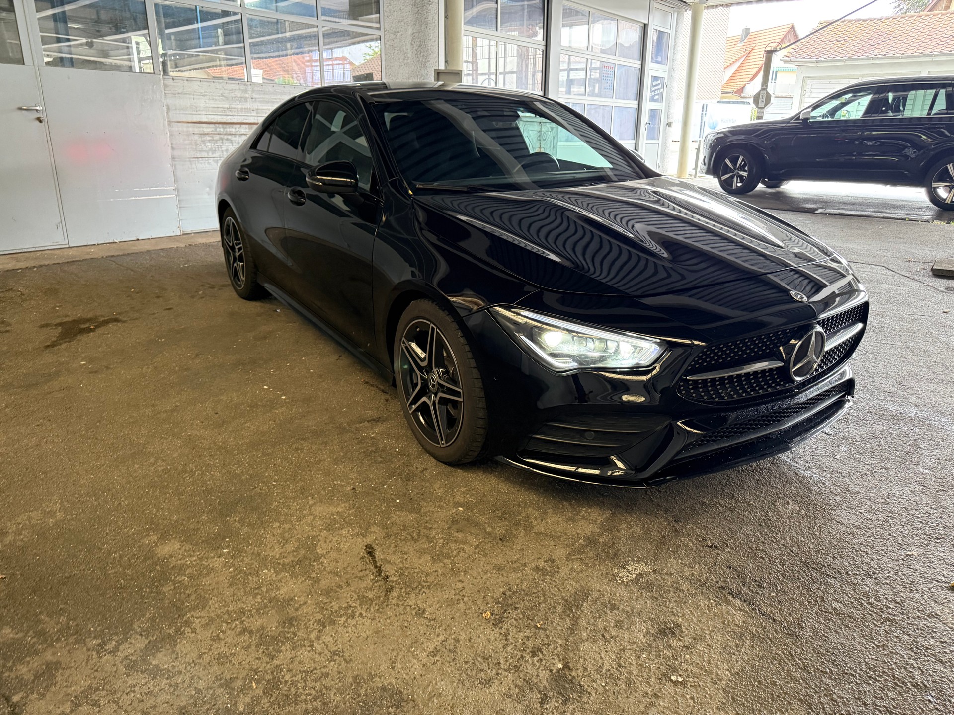 MERCEDES-BENZ CLA 200 AMG Line 7G-DCT-image-3