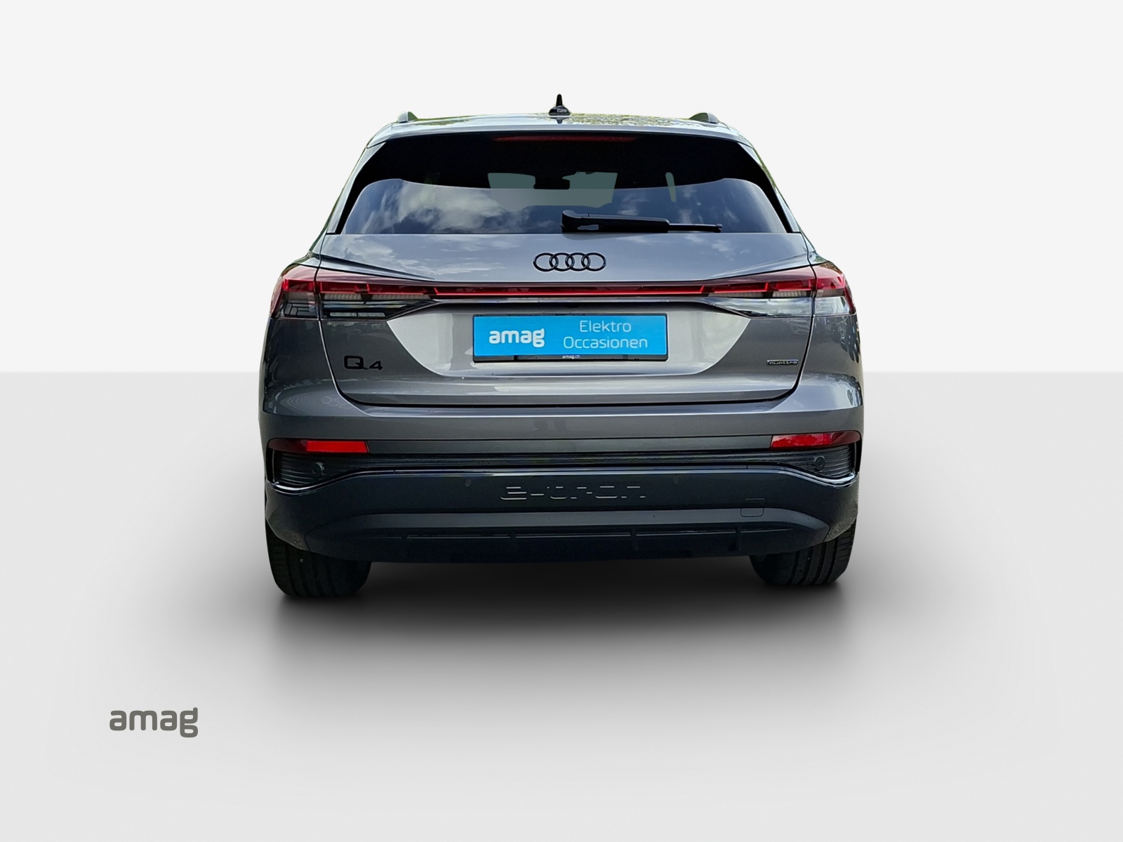 AUDI Q4 e-tron 45 Attraction quattro-image-3