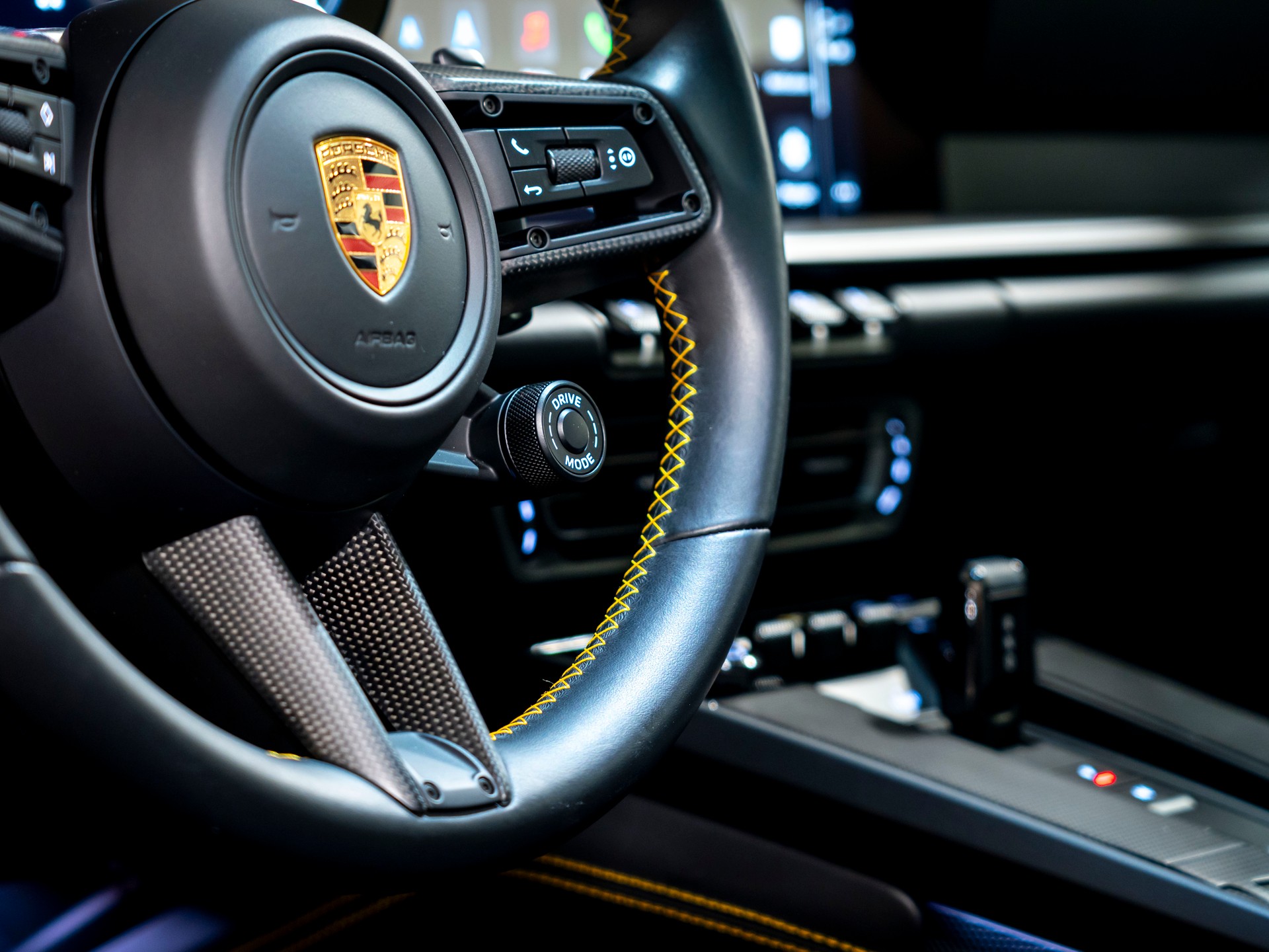 PORSCHE 911 Carrera 4 GTS PDK-image-18