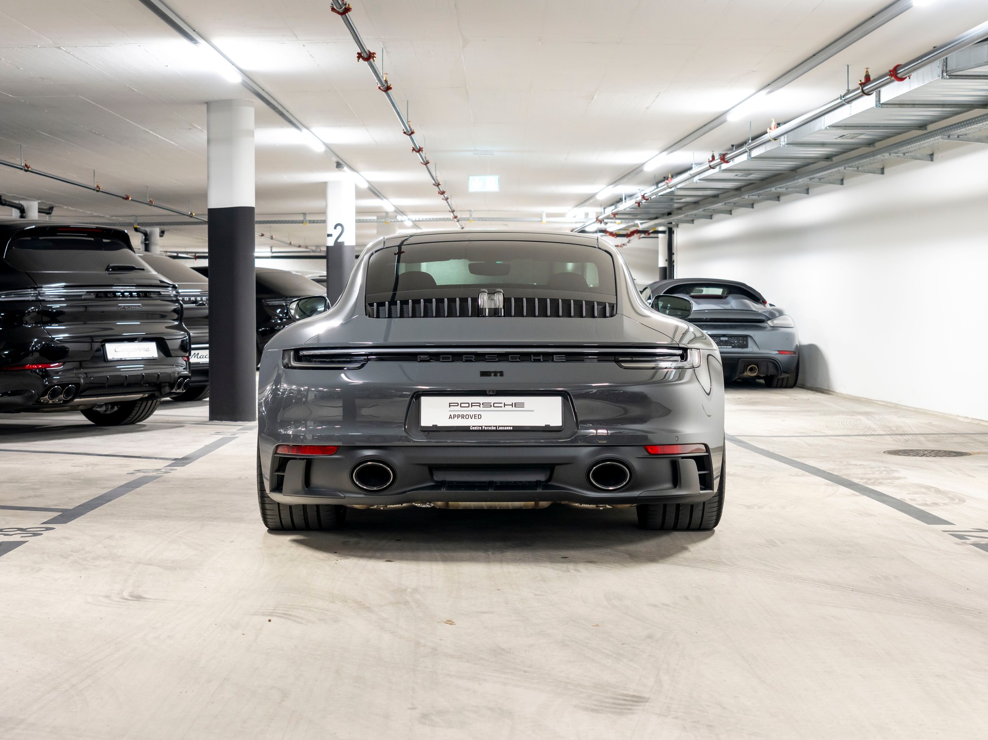 PORSCHE 911 Carrera 4 GTS PDK-image-4