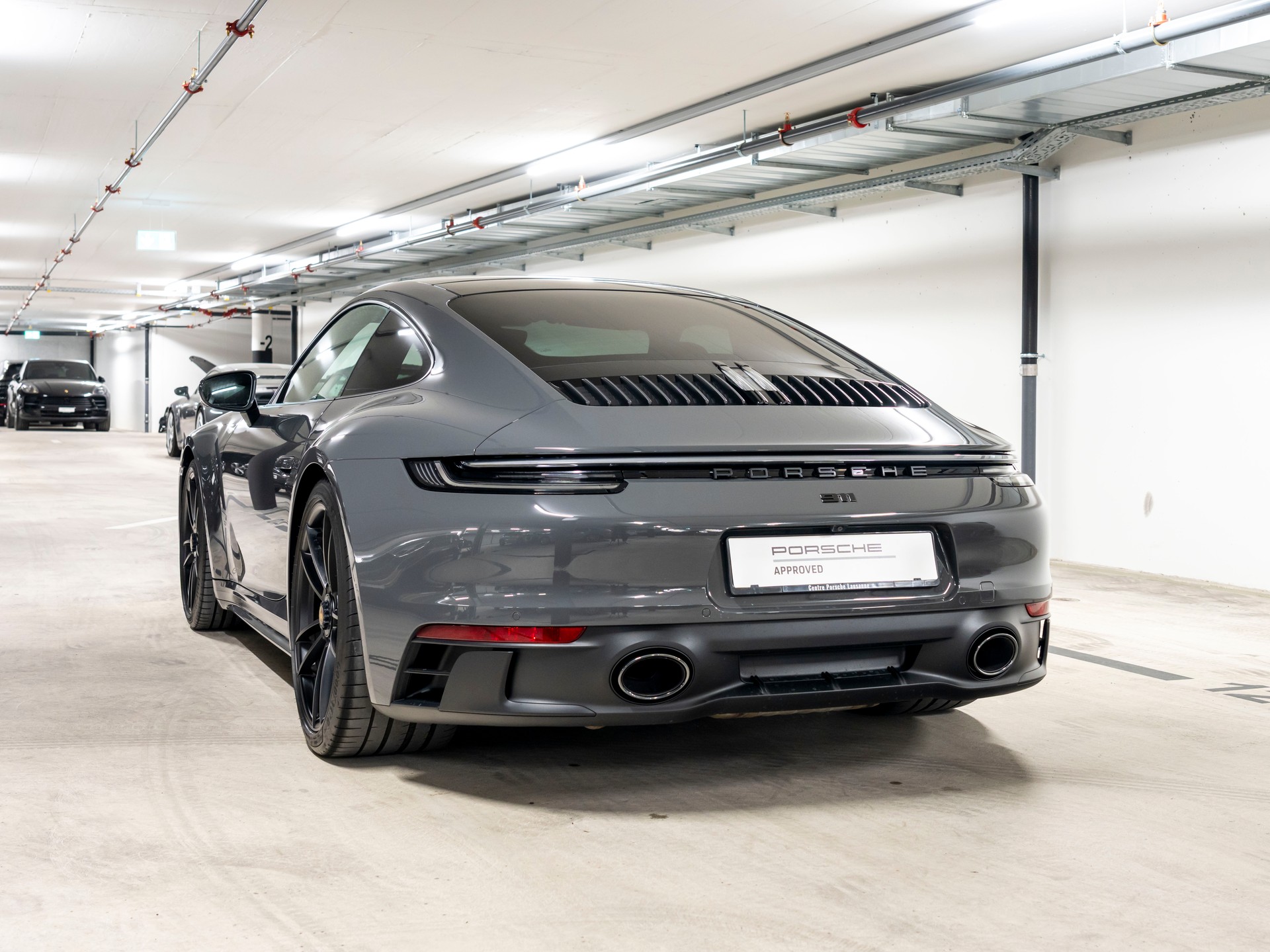 PORSCHE 911 Carrera 4 GTS PDK-showroom-element-2