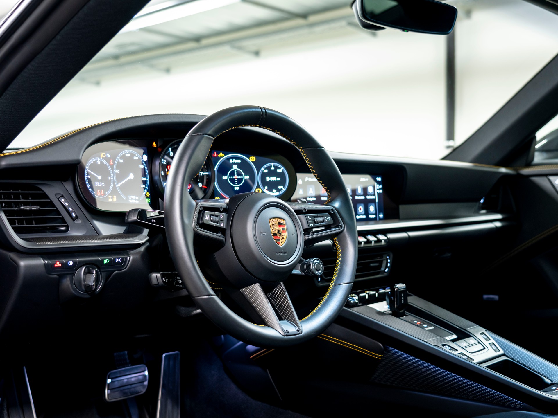 PORSCHE 911 Carrera 4 GTS PDK-image-17