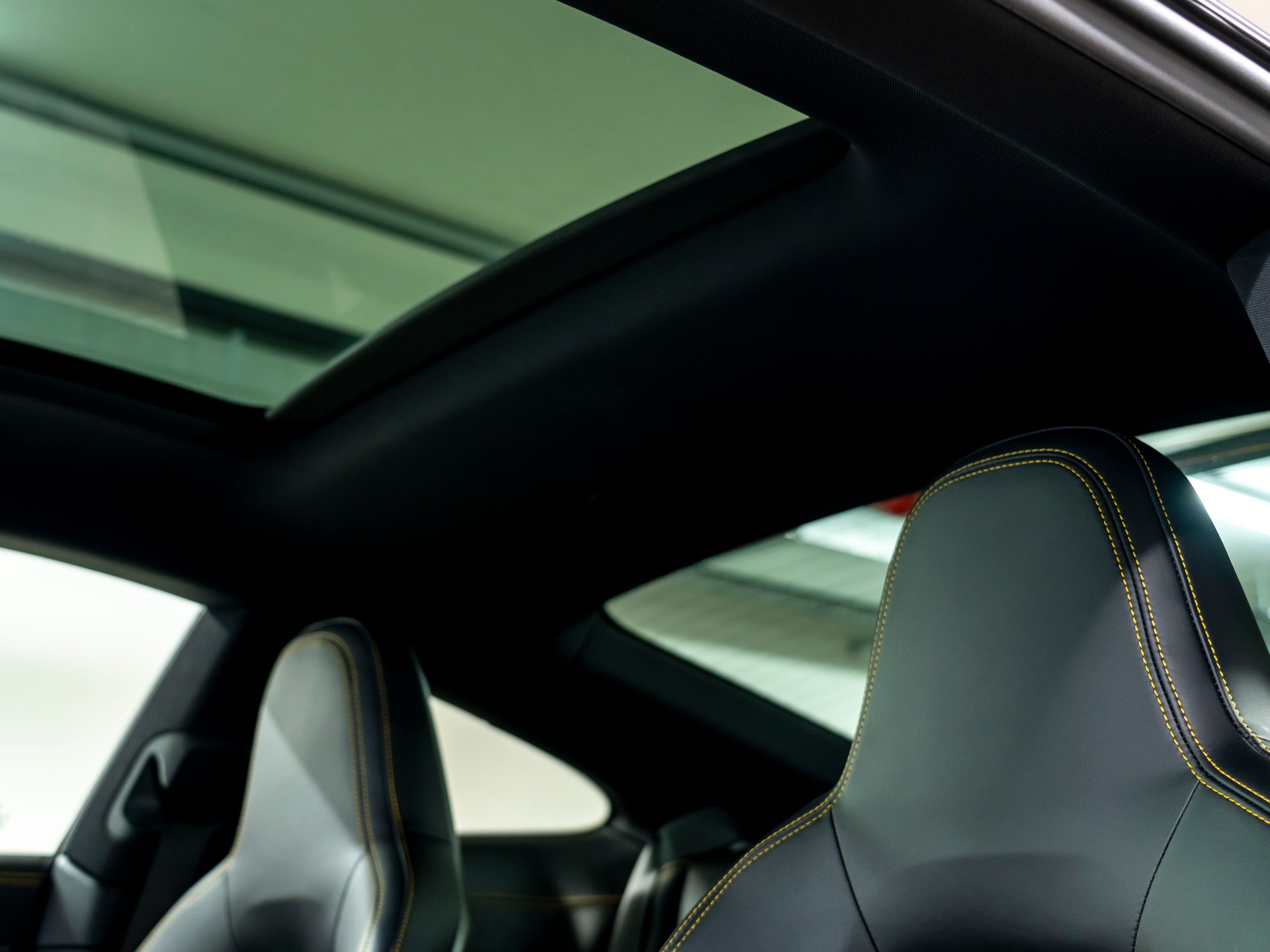 PORSCHE 911 Carrera 4 GTS PDK-image-14