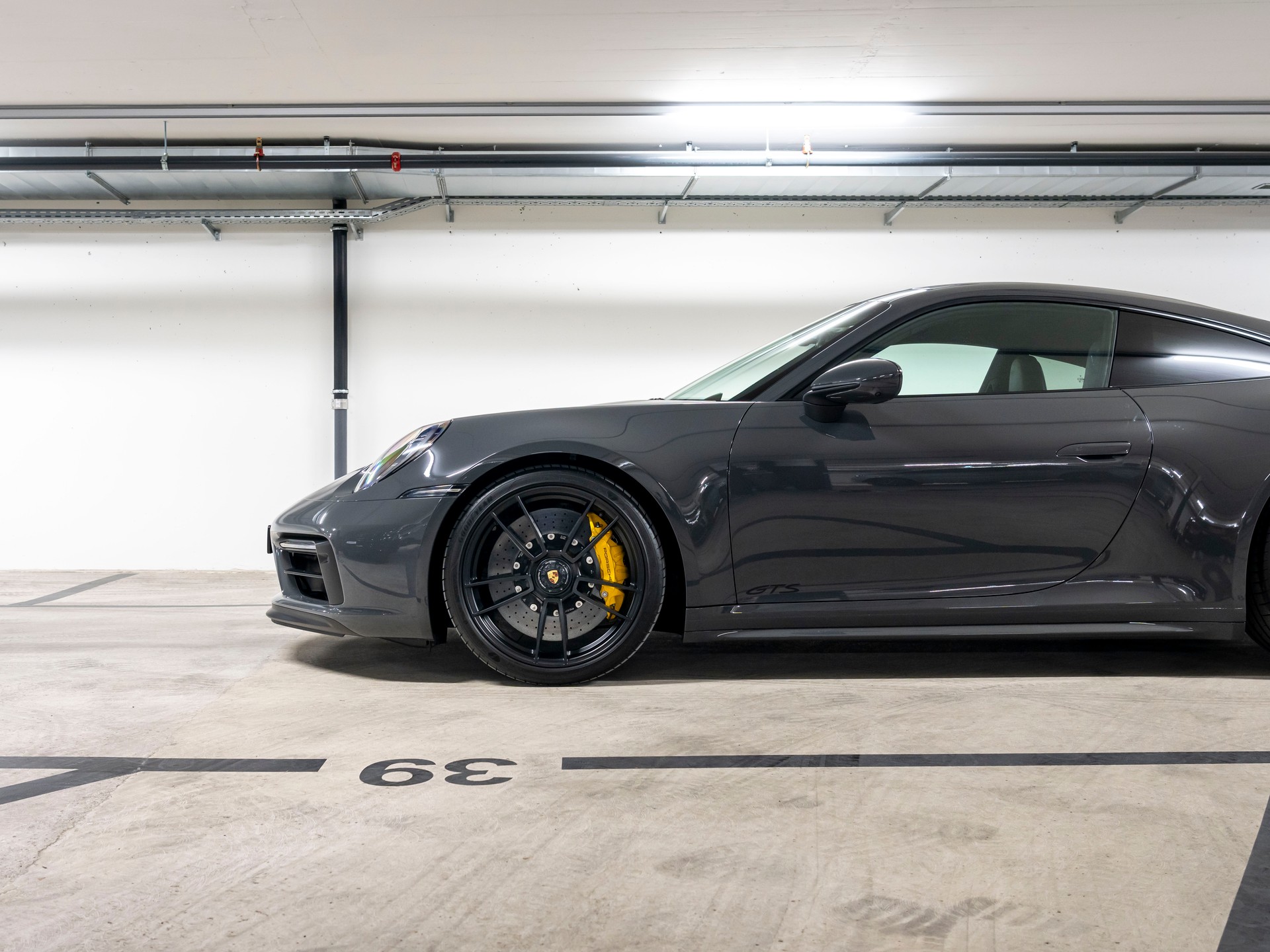 PORSCHE 911 Carrera 4 GTS PDK-image-5