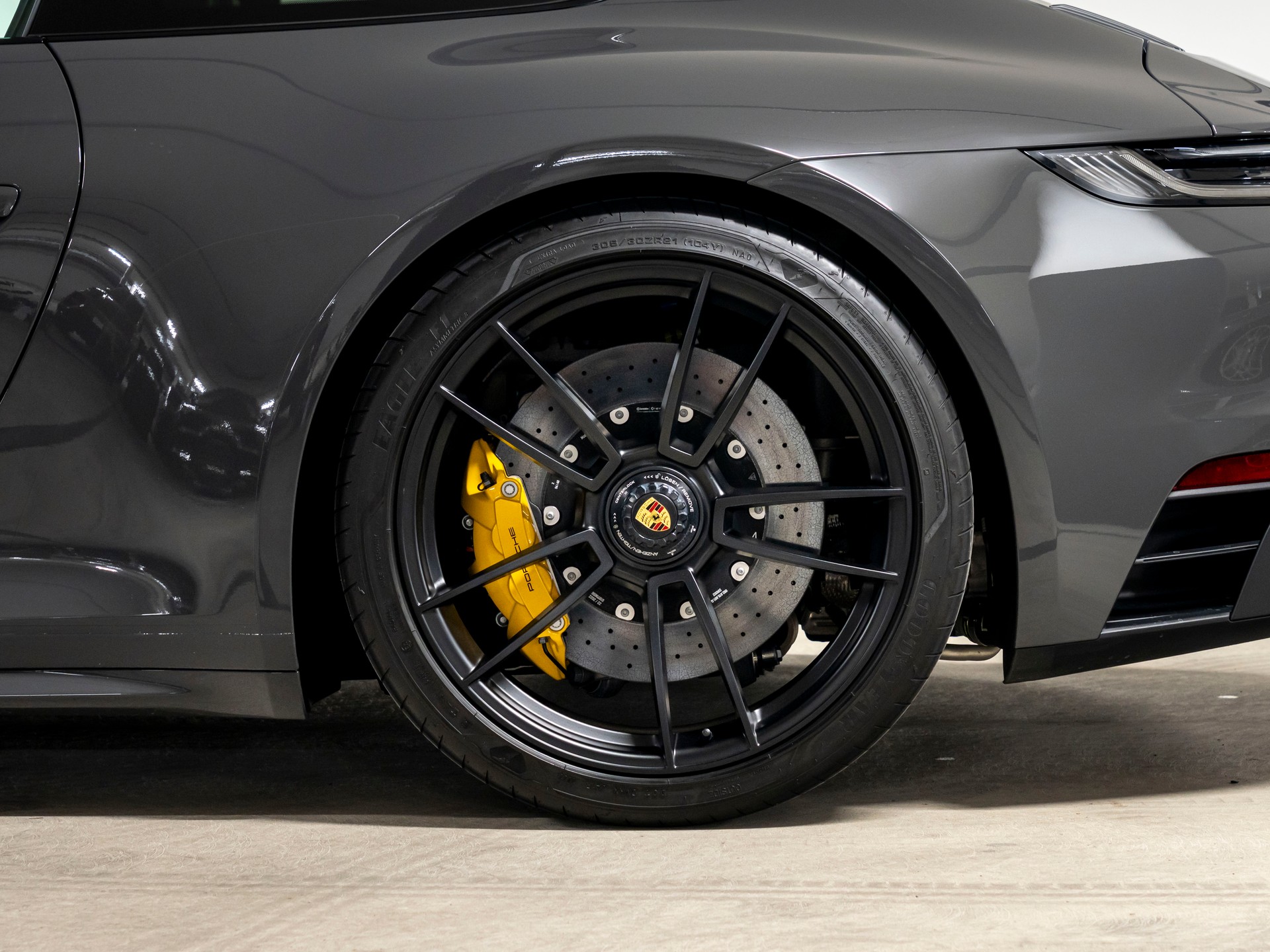 PORSCHE 911 Carrera 4 GTS PDK-image-8