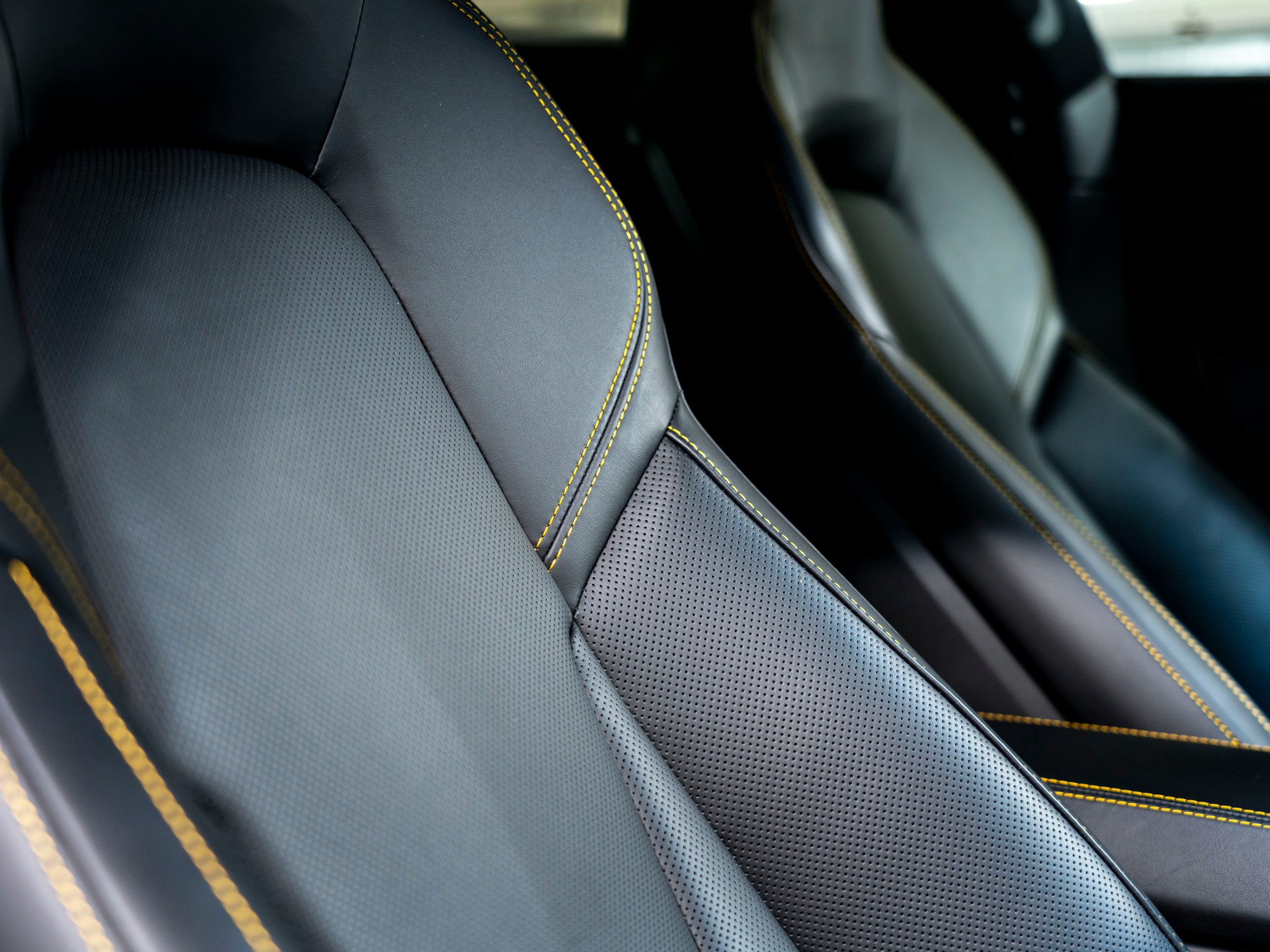 PORSCHE 911 Carrera 4 GTS PDK-image-23