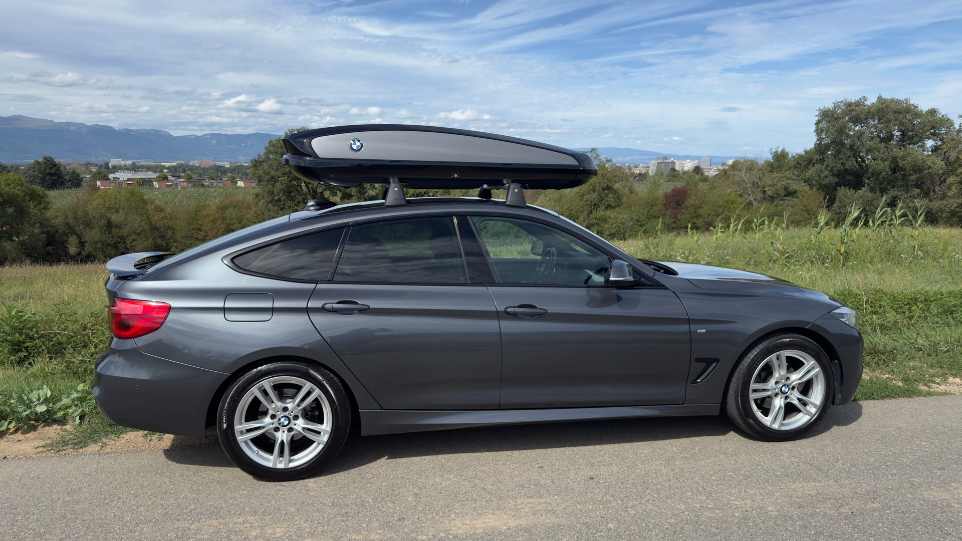 BMW 320d xDrive Pack M-image-2