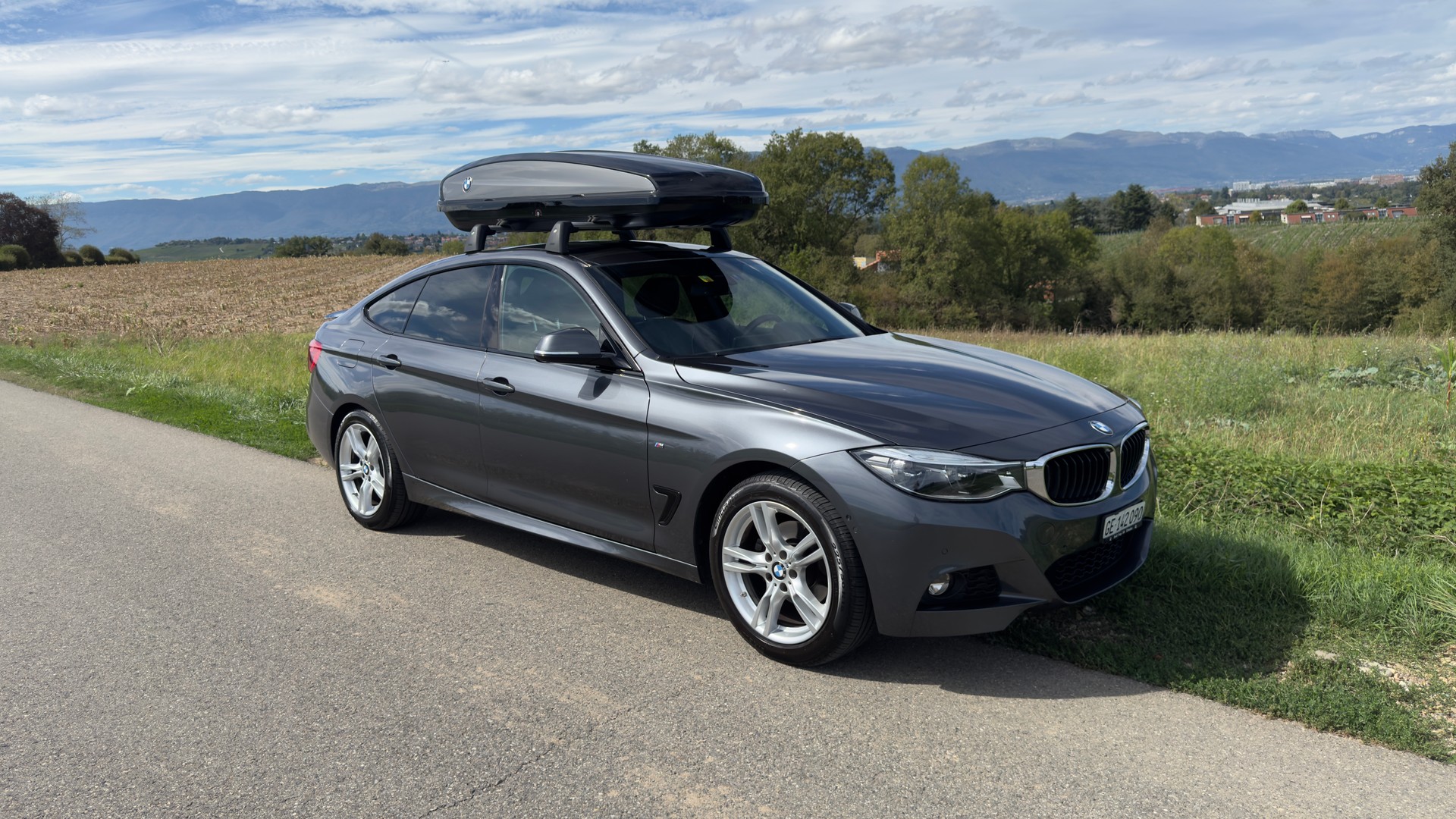BMW 320d xDrive Pack M-image-0