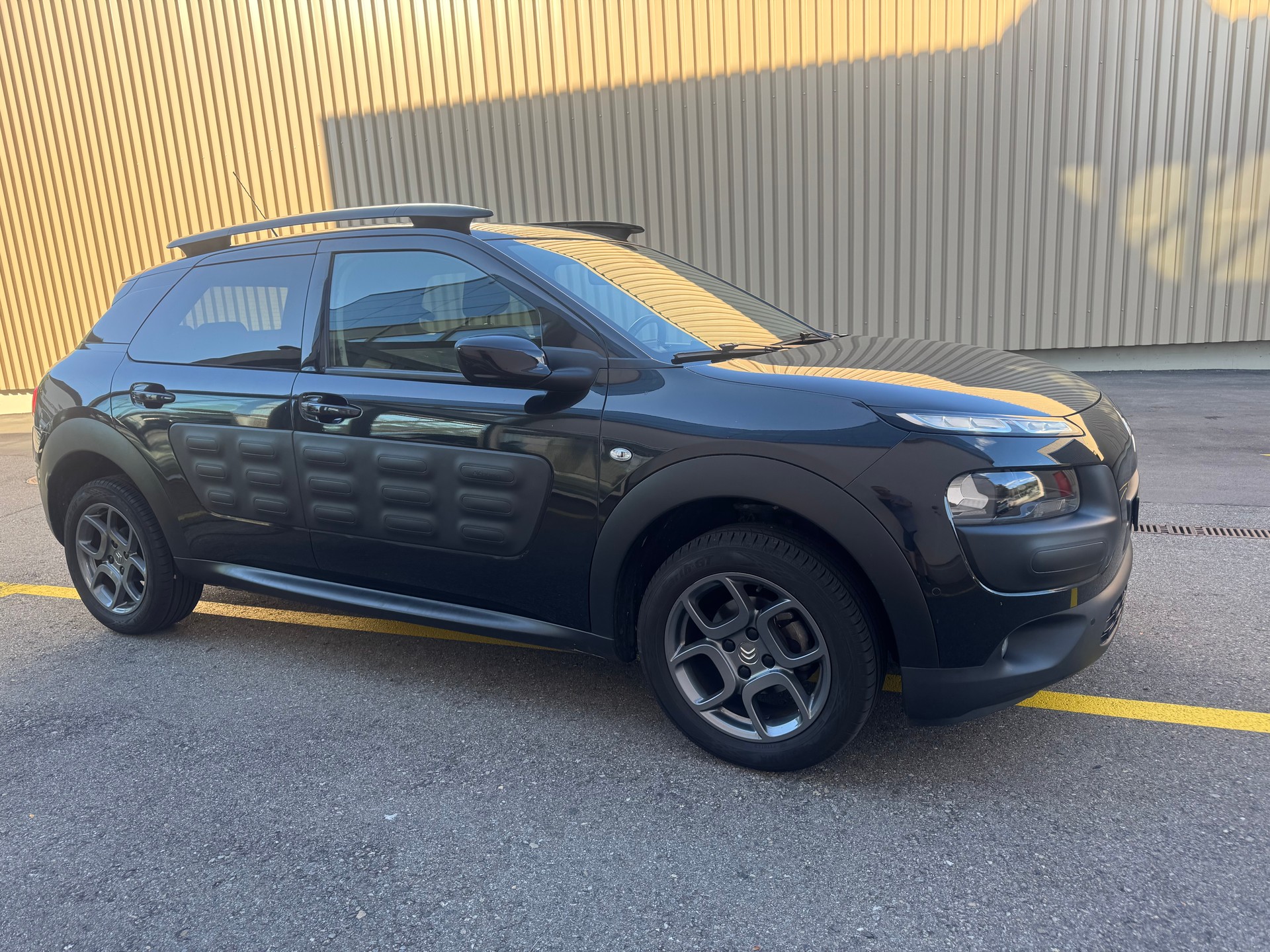CITROEN C4 Cactus 1.2 e-VTi Feel ETG*Navigationssystem*Rückfahrkamera*-image-0