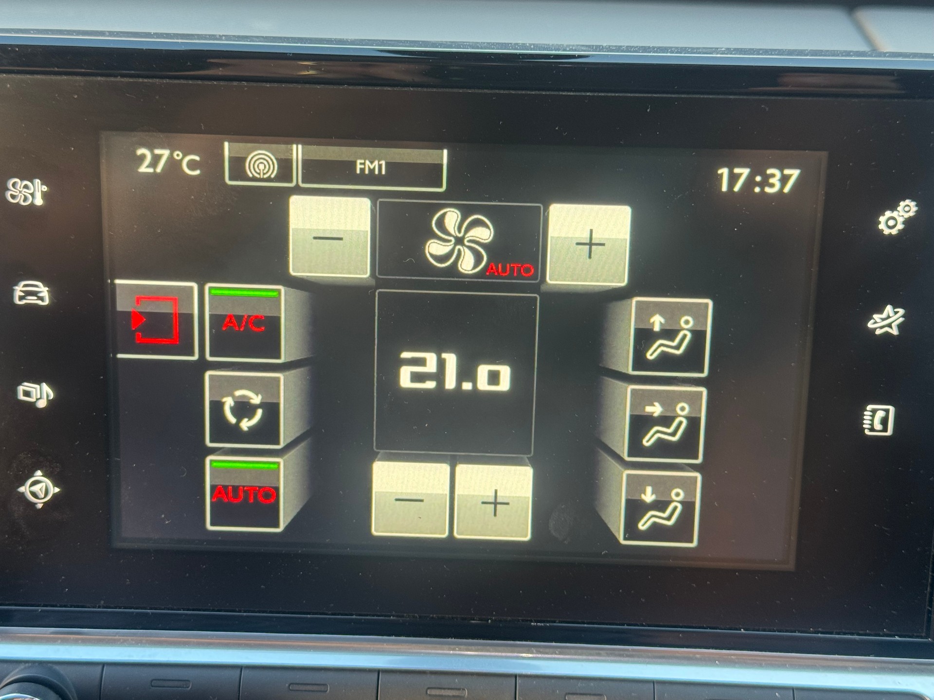 CITROEN C4 Cactus 1.2 e-VTi Feel ETG*Navigationssystem*Rückfahrkamera*-image-12