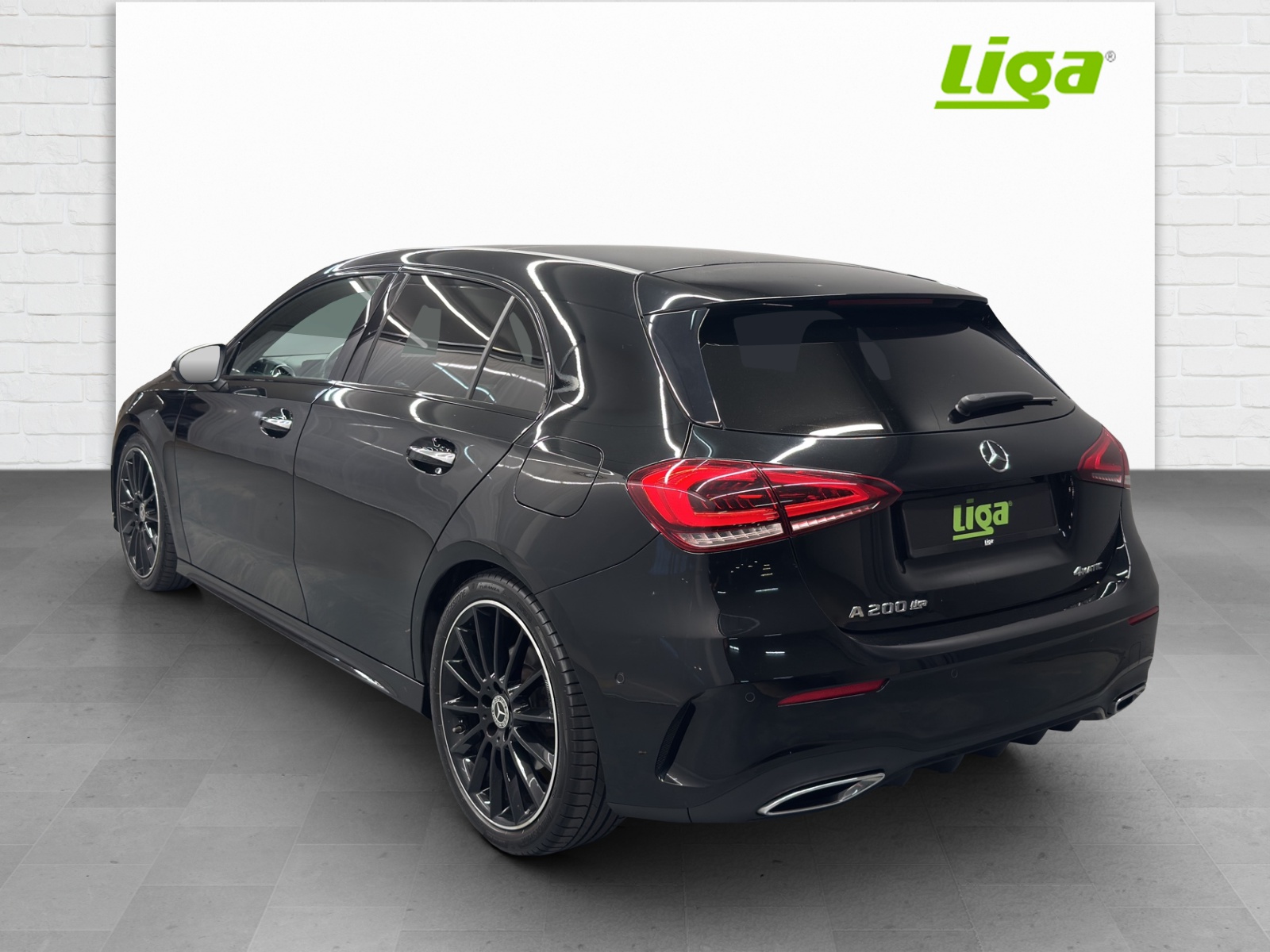 MERCEDES-BENZ A 200 AMG Line 4Matic-showroom-element-3