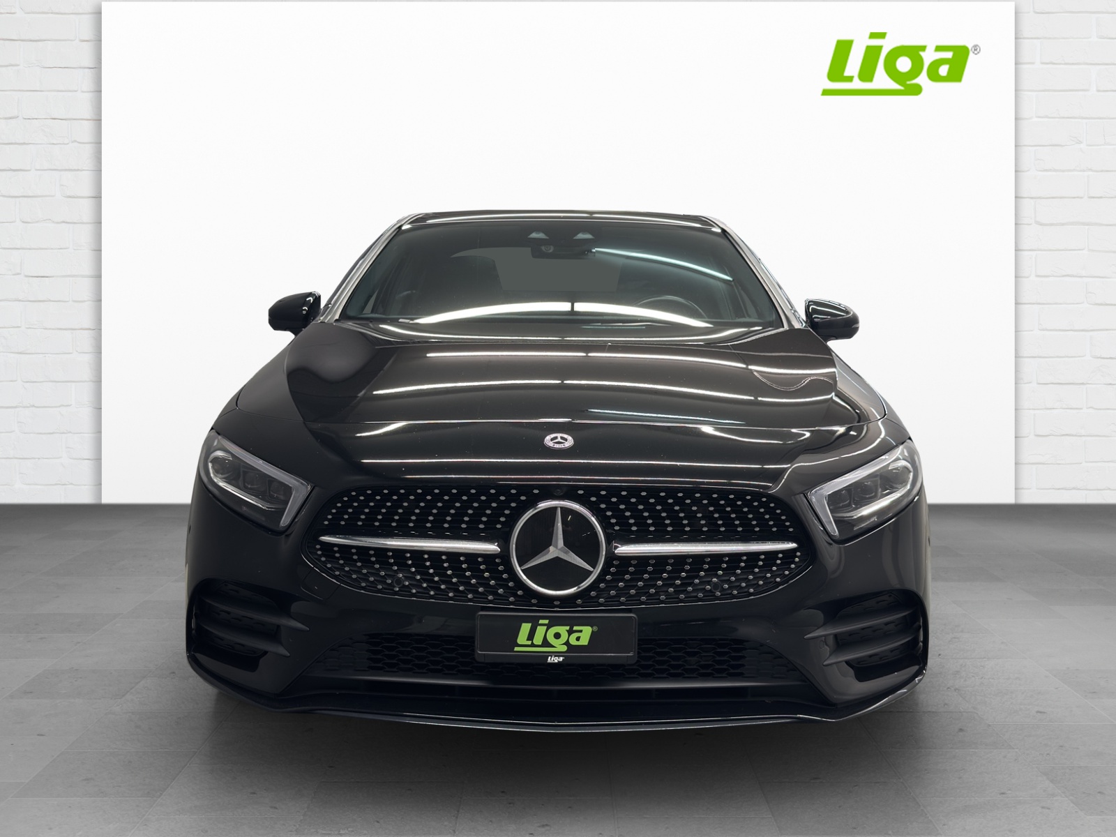 MERCEDES-BENZ A 200 AMG Line 4Matic-showroom-element-1