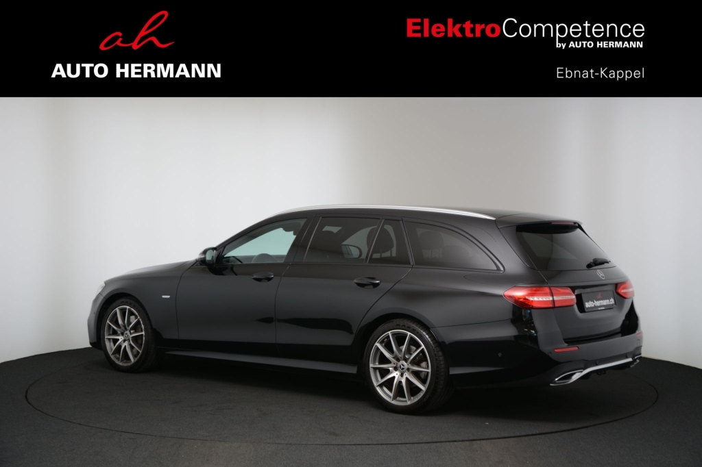 MERCEDES-BENZ E 220 d AMG Line 4Matic 9G-Tronic-image-4