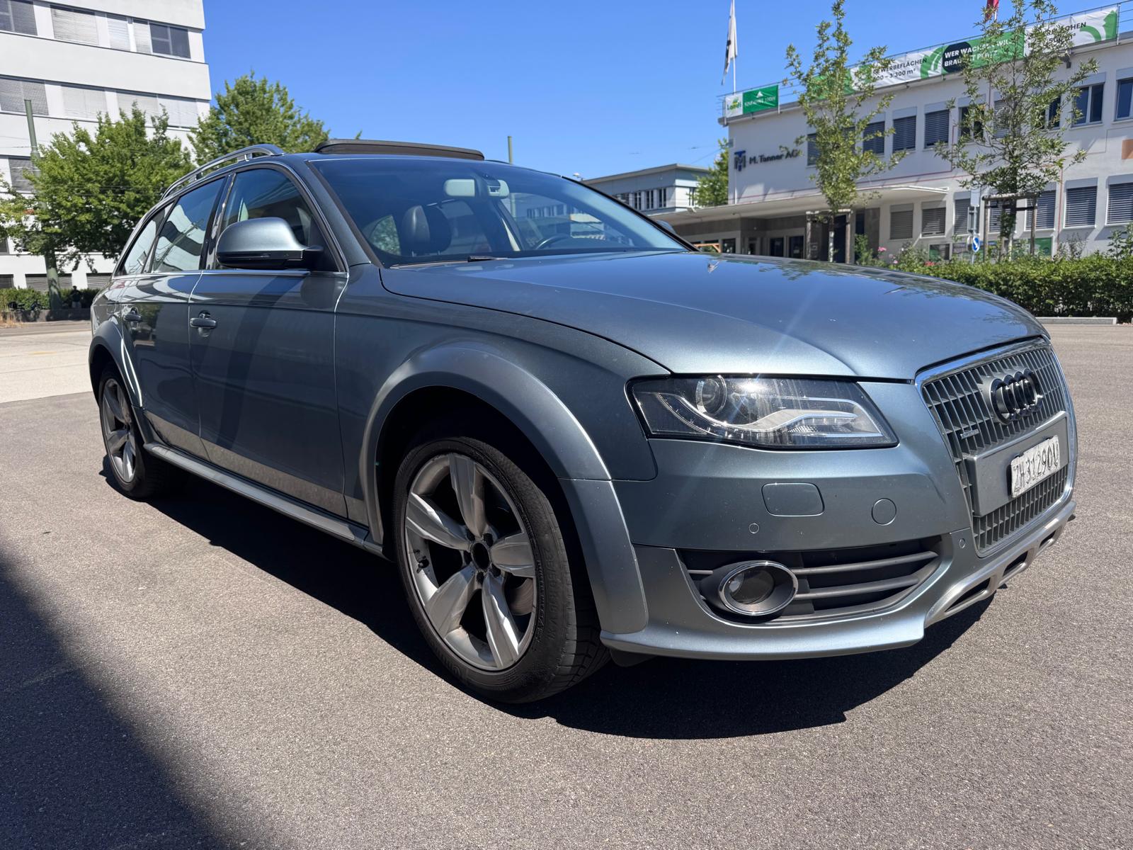 AUDI A4 allroad 3.0 TDI quattro S-tronic-image-2