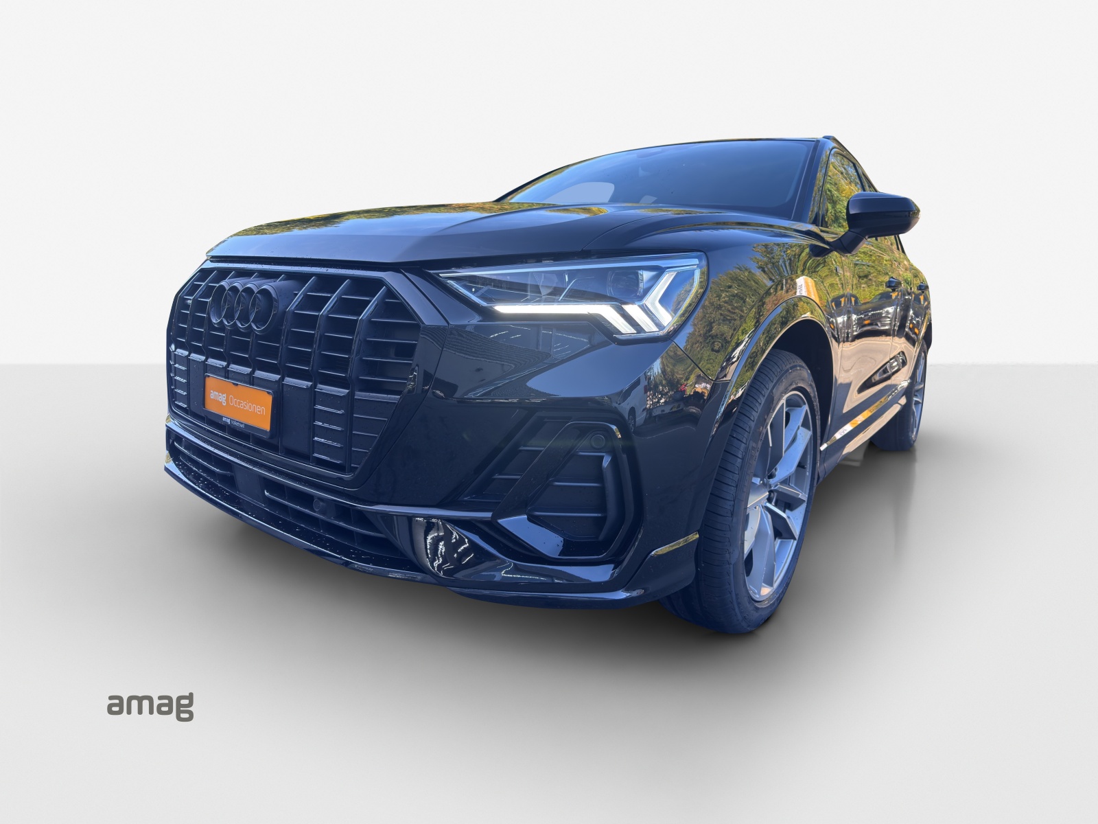 AUDI Q3 40 TDI S line quattro S-tronic-image-15