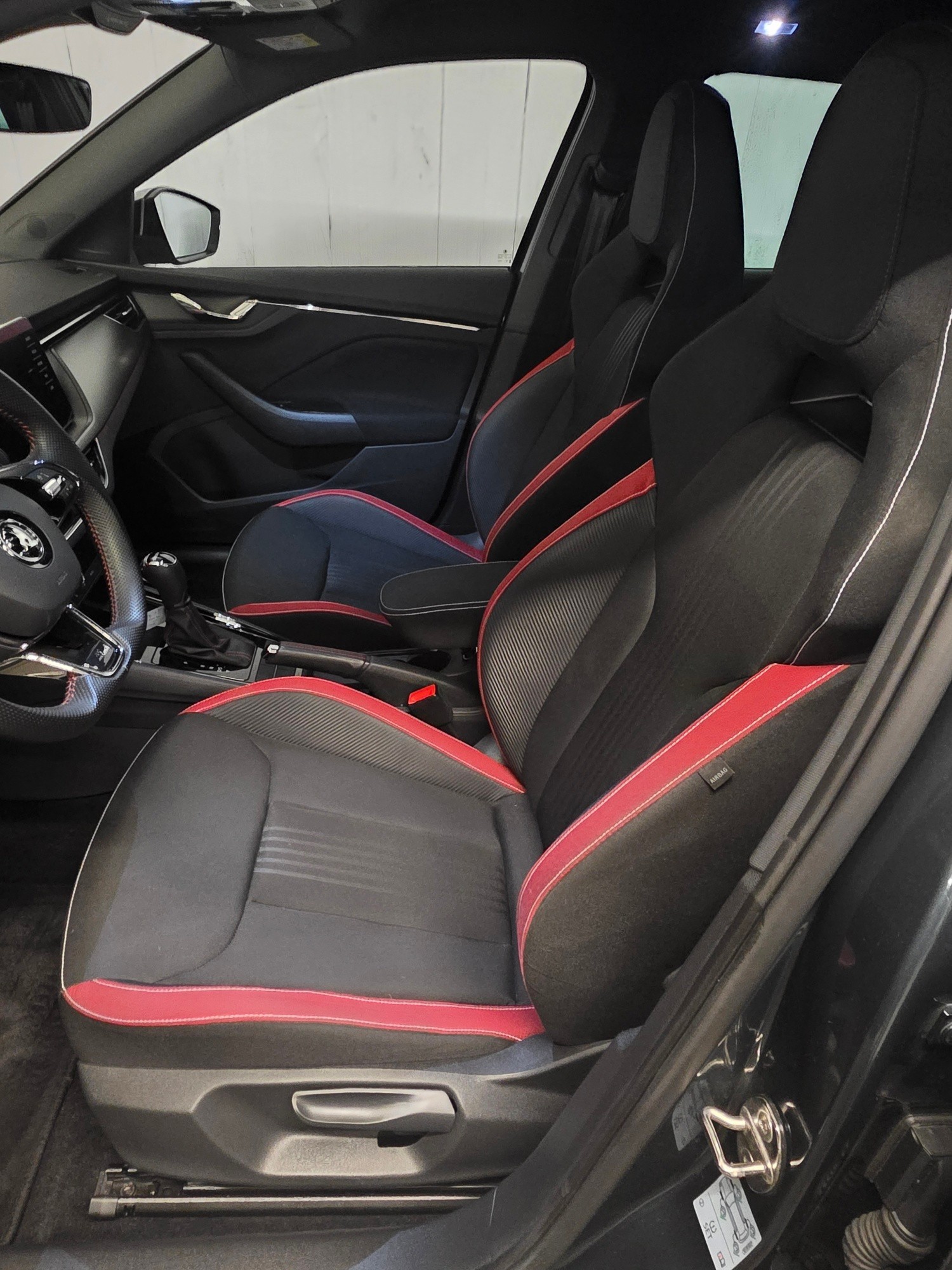 SKODA Kamiq 1.5 TSI ACT Monte Carlo DSG-image-9