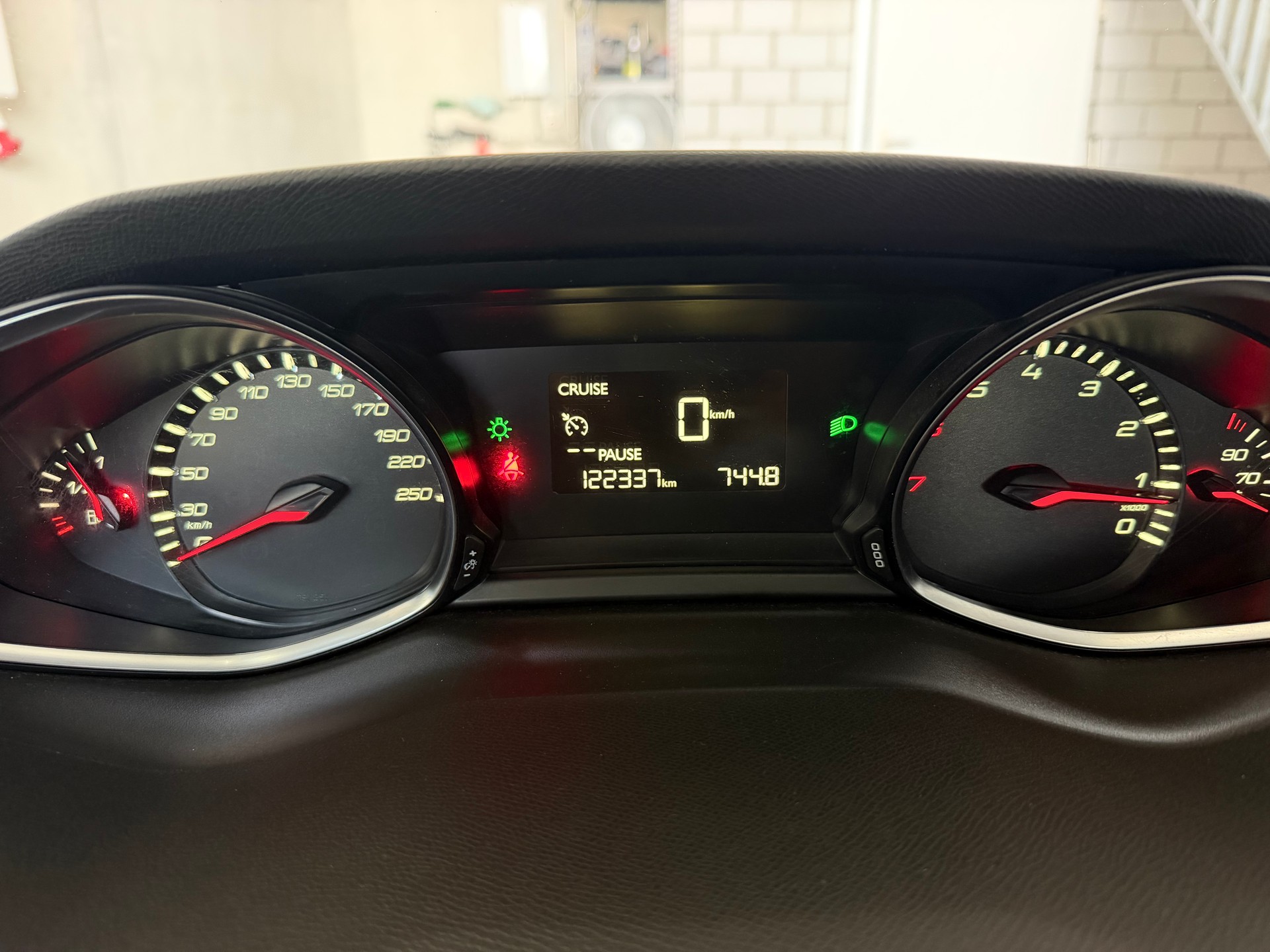 PEUGEOT 308 1.6 THP Access-image-10
