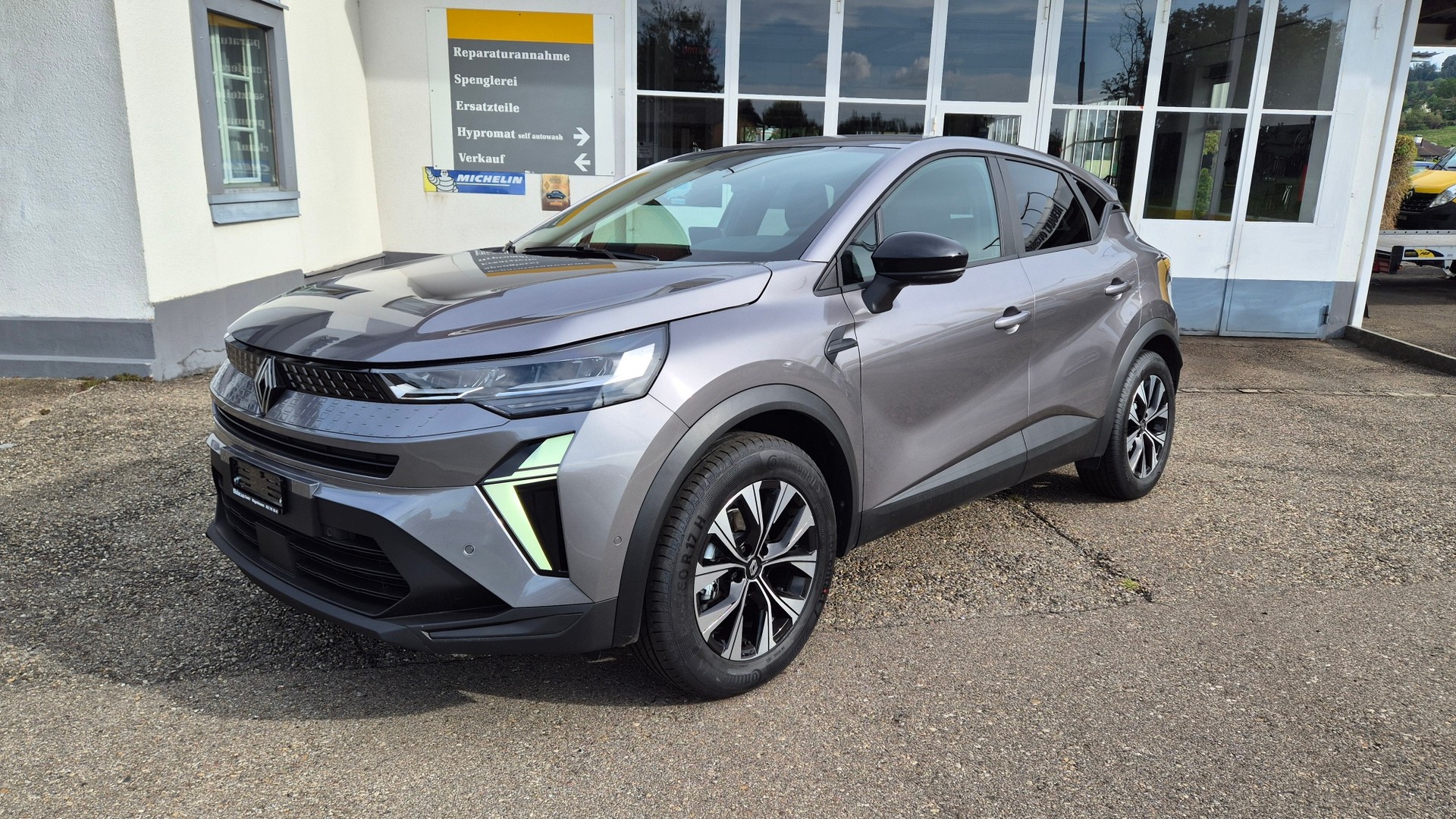 RENAULT Captur 1.3 TCe Evolution EDC-image-0