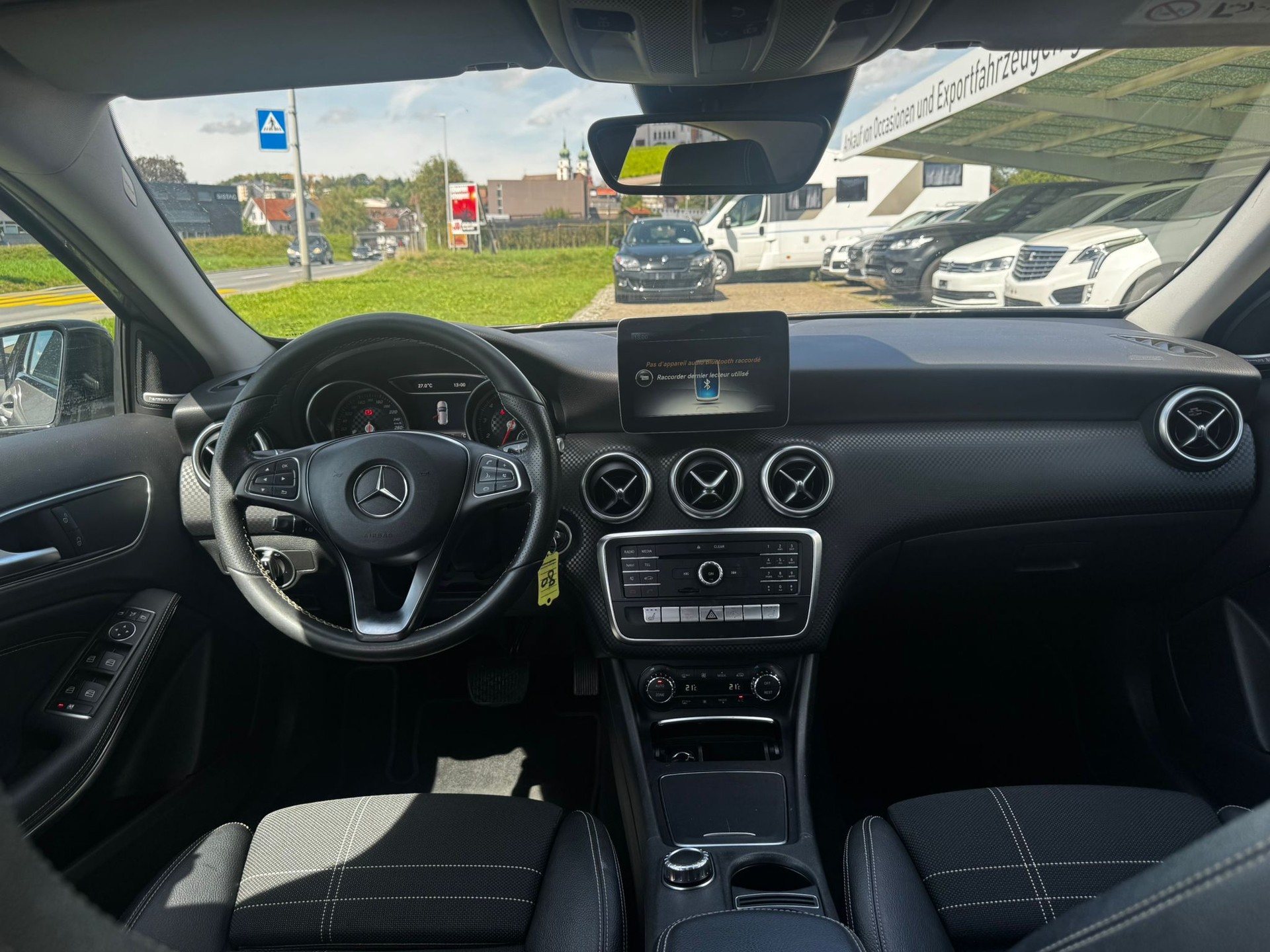 MERCEDES-BENZ A 200 Night Star 7G-DCT-image-8