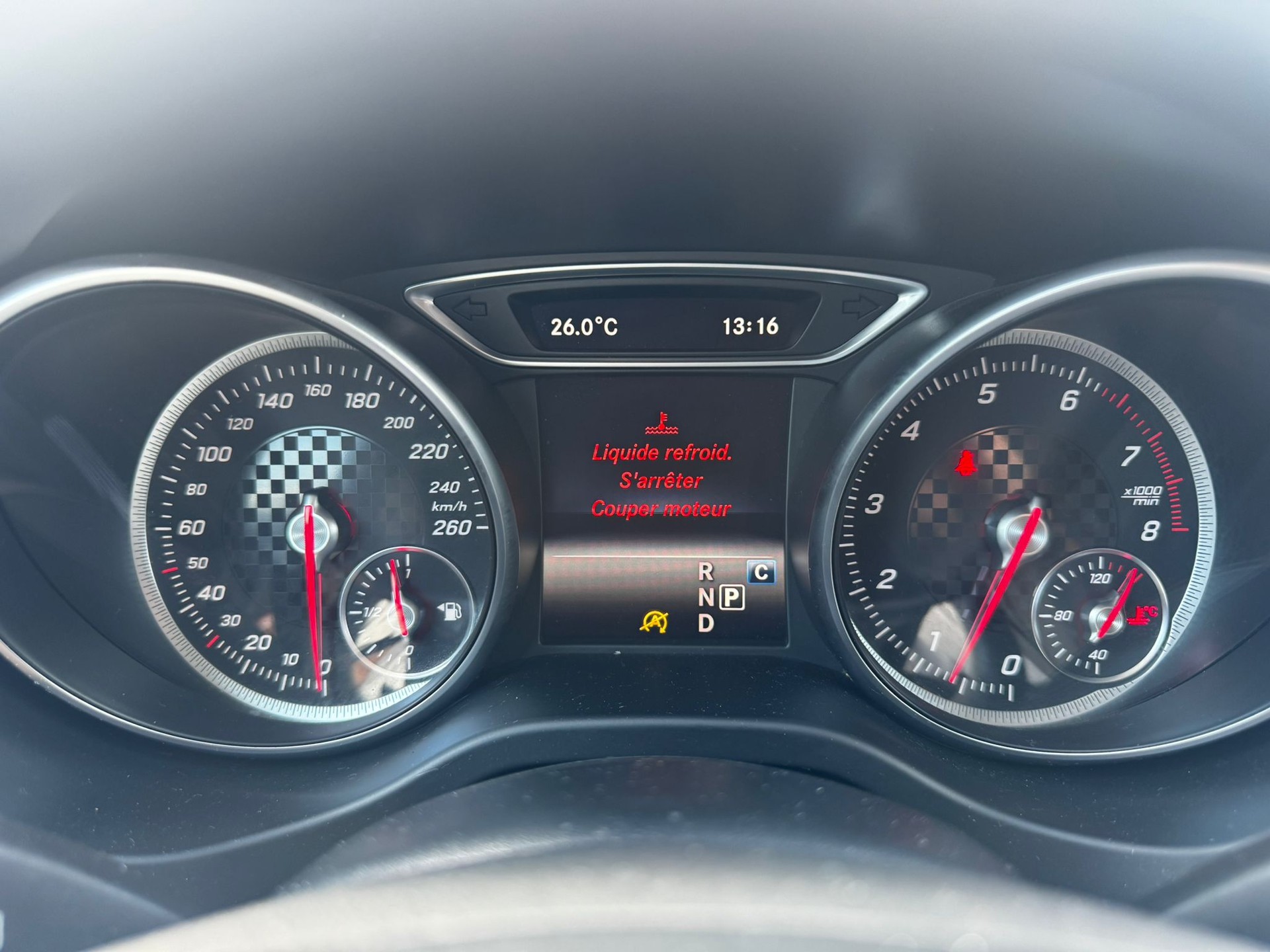 MERCEDES-BENZ A 200 Night Star 7G-DCT-image-10