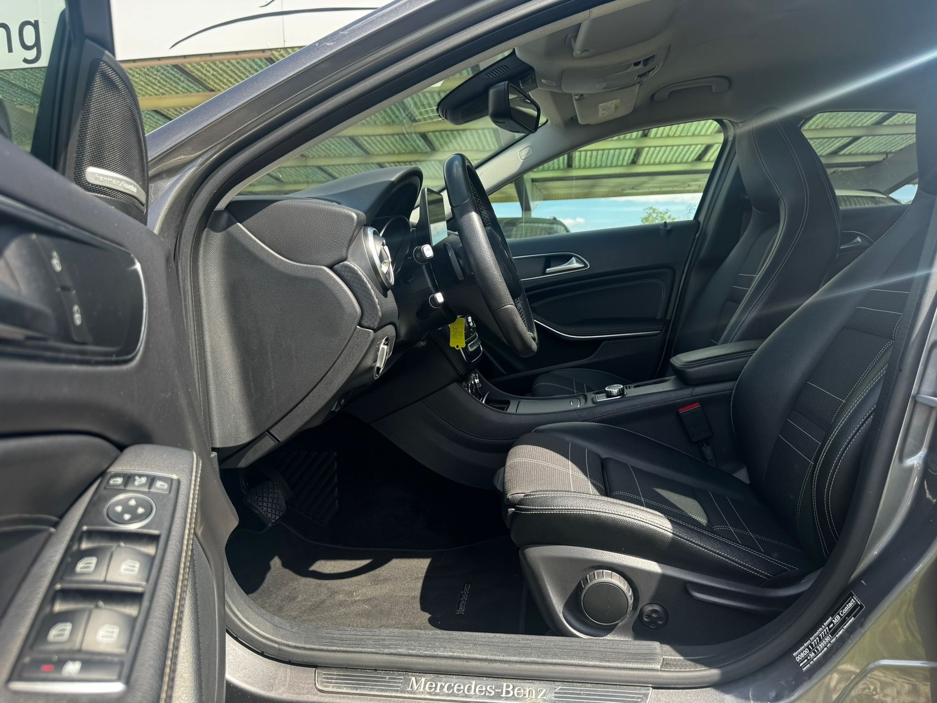 MERCEDES-BENZ A 200 Night Star 7G-DCT-image-11