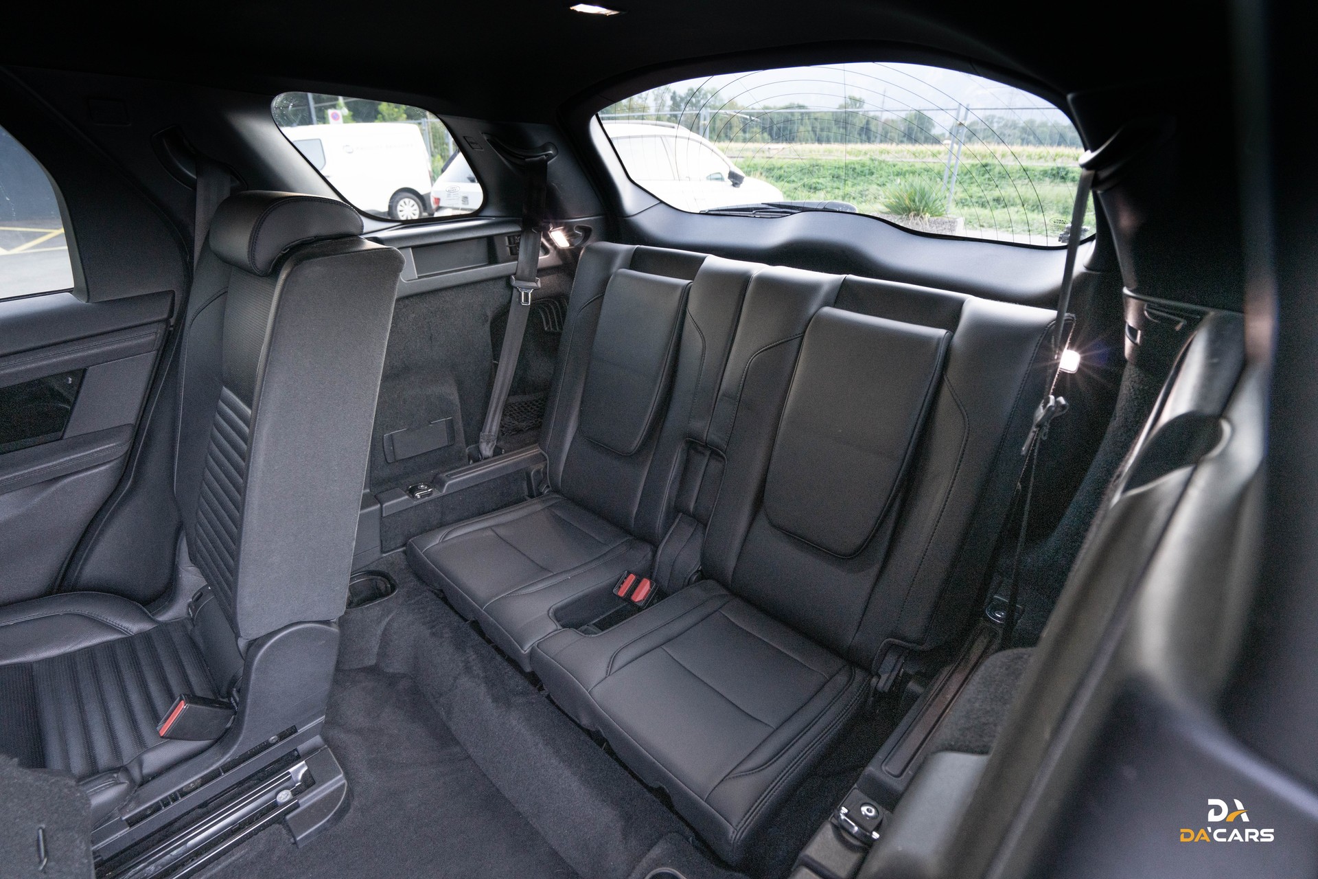 LAND ROVER Discovery Sport R Dyn. D150 2.0D I4 MHEV SE AWD AT9-image-8
