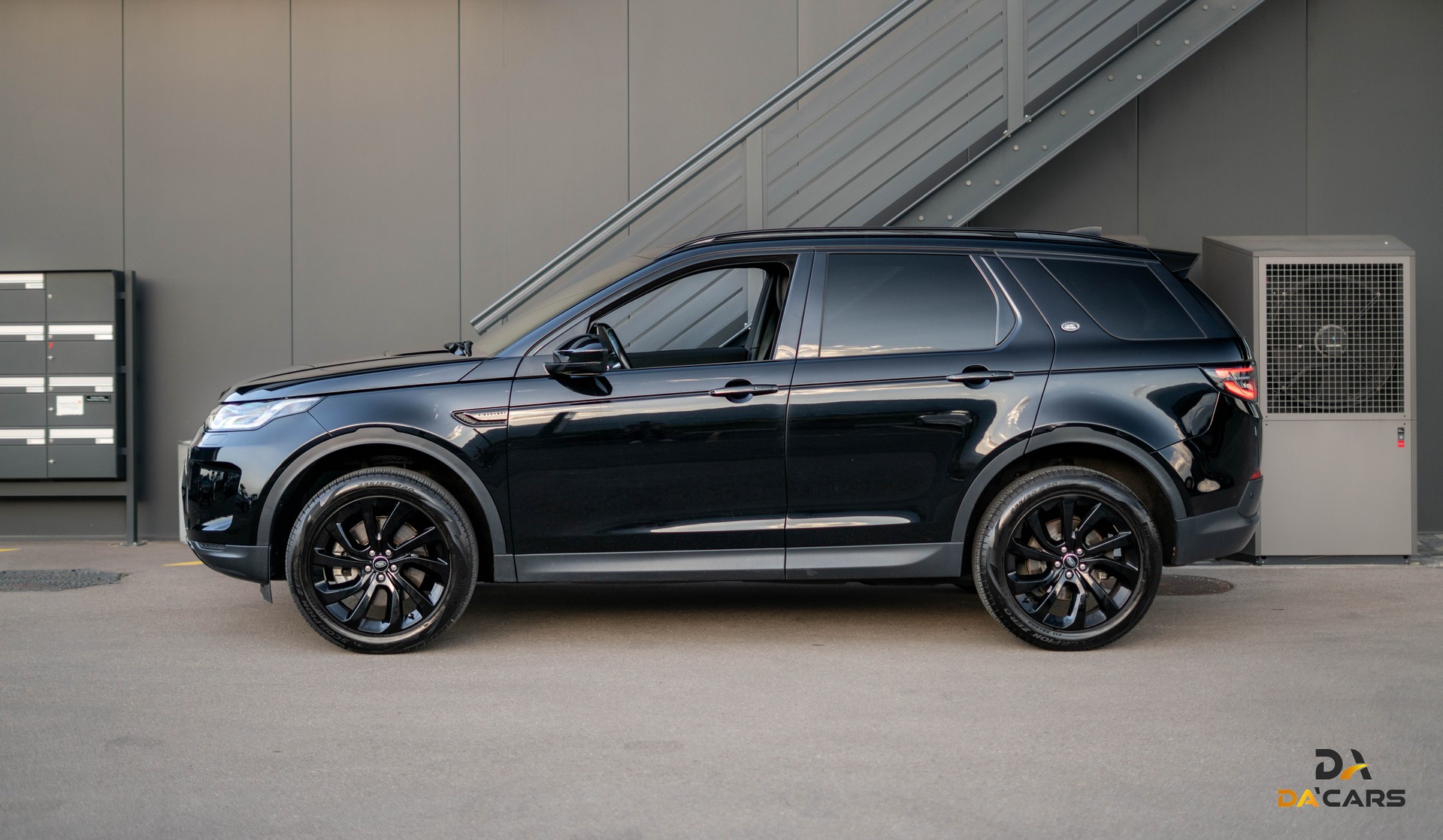 LAND ROVER Discovery Sport R Dyn. D150 2.0D I4 MHEV SE AWD AT9-showroom-element-2