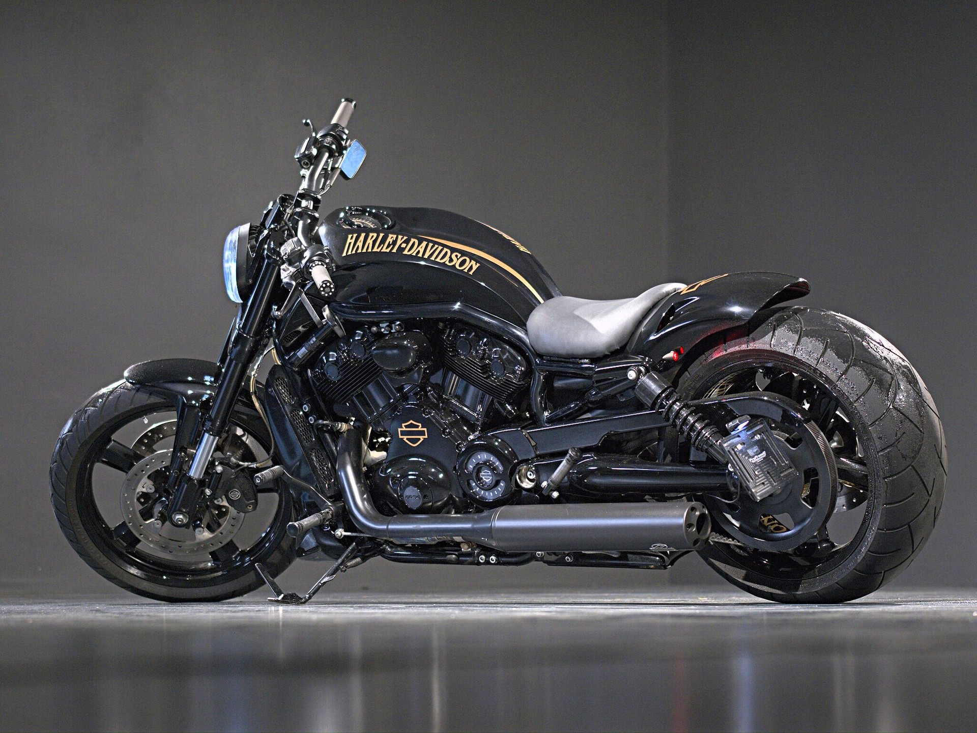 HARLEY-DAVIDSON VRSCF V-Rod Muscle ABS-showroom-element-3