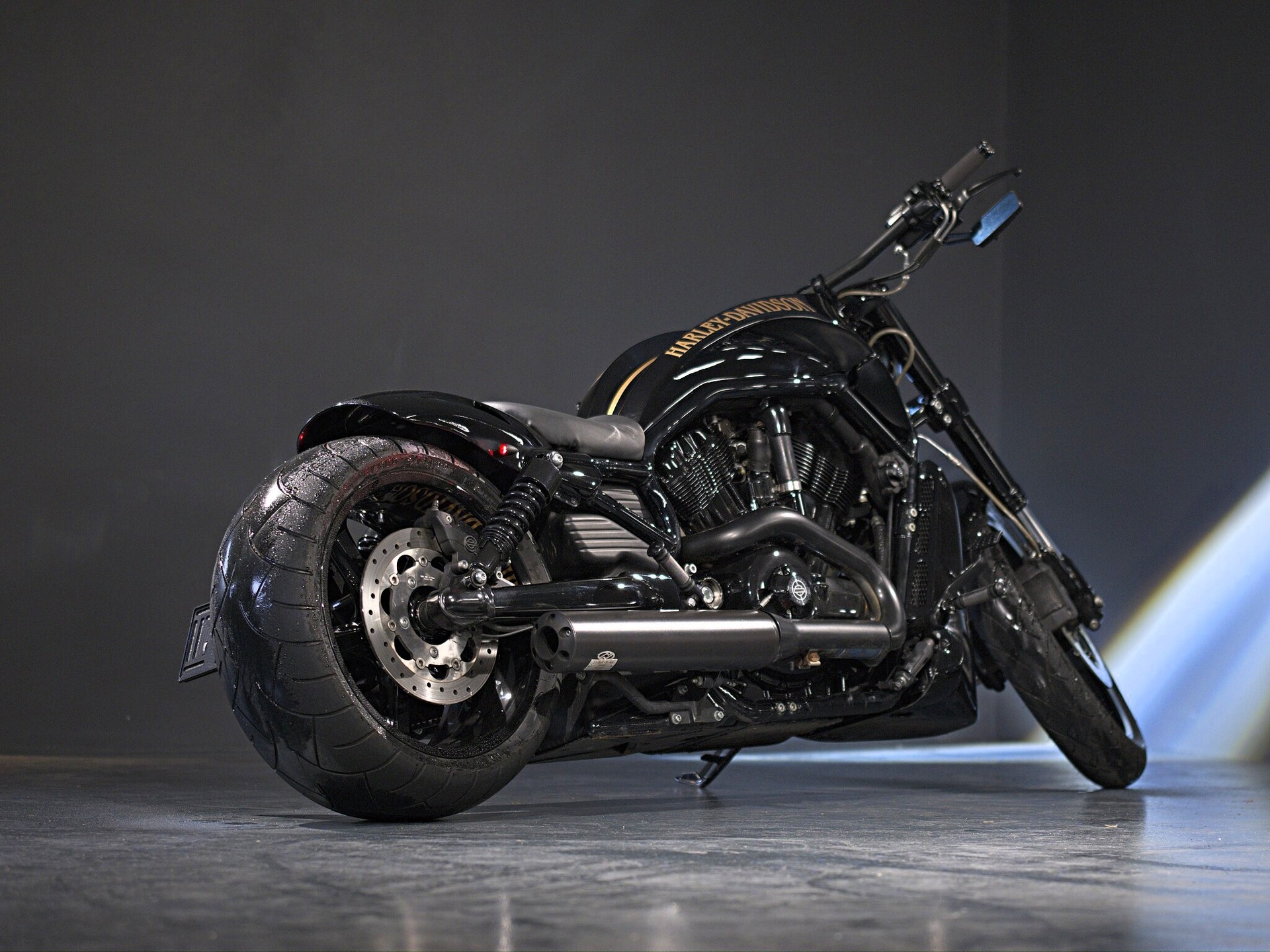 HARLEY-DAVIDSON VRSCF V-Rod Muscle ABS-showroom-element-2