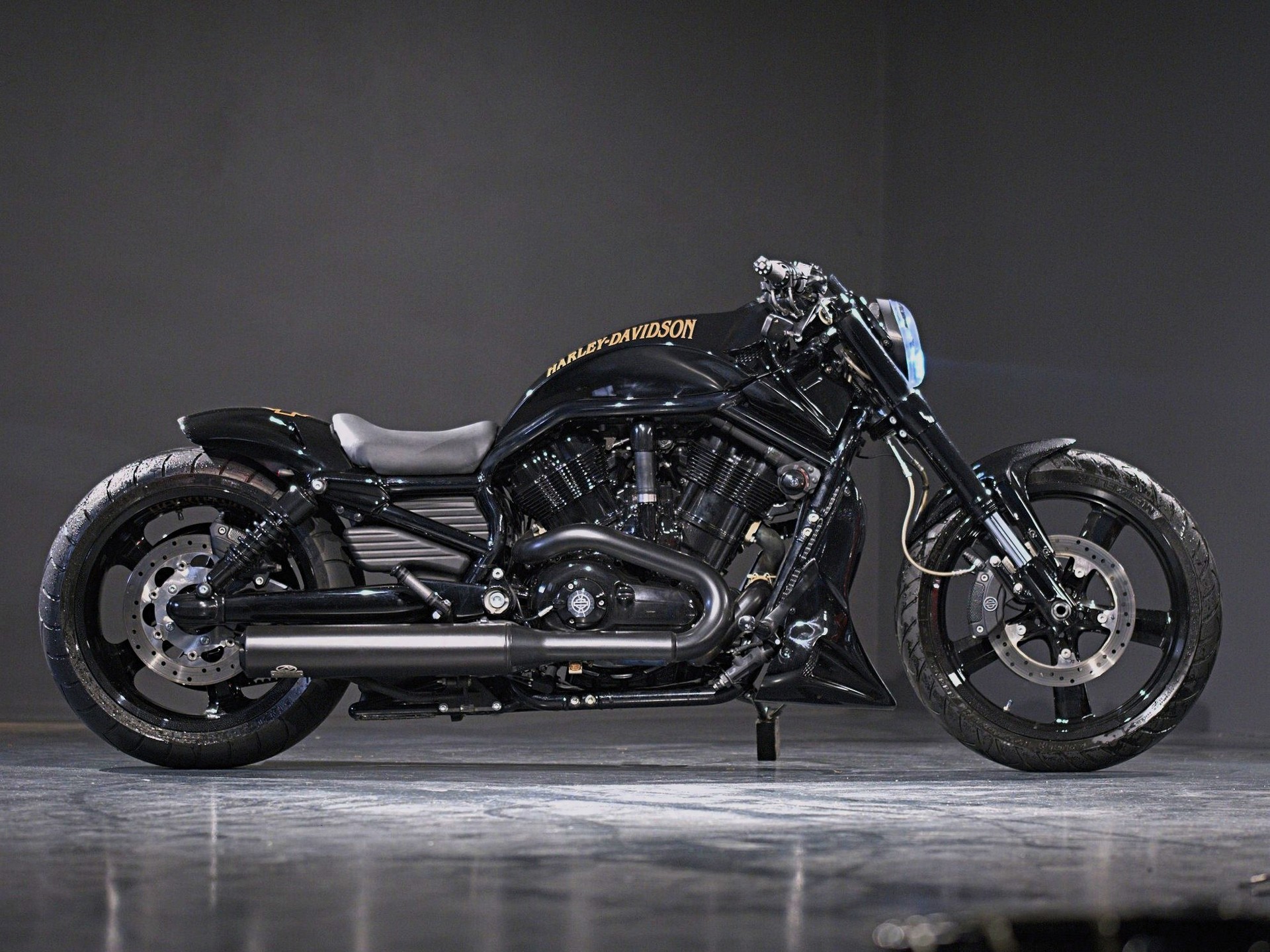 HARLEY-DAVIDSON VRSCF V-Rod Muscle ABS-showroom-element-1