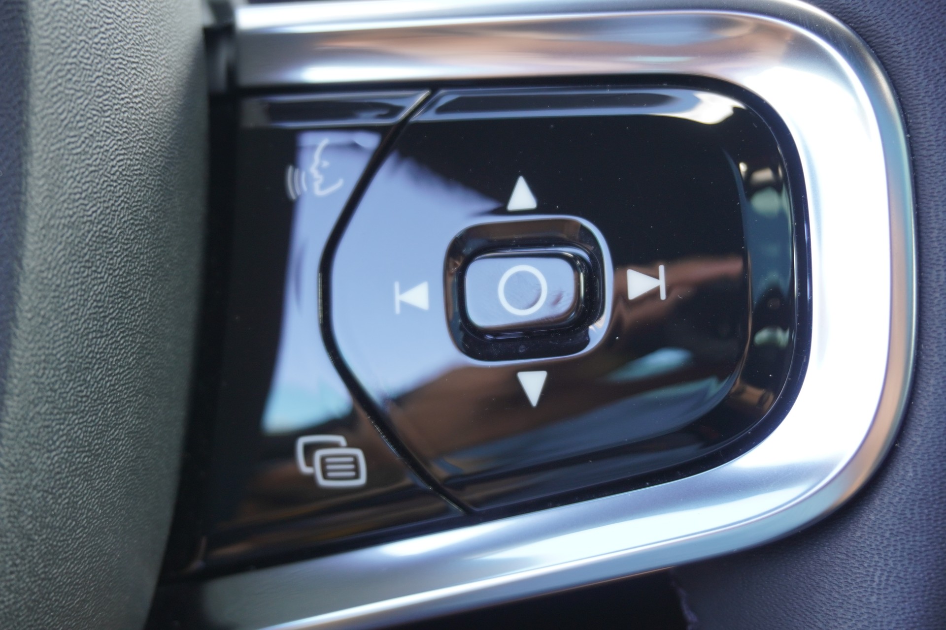 POLESTAR POLESTAR Polestar 2 Long Range Dual 82 kWh 350kW Performance Paket!!!-image-38