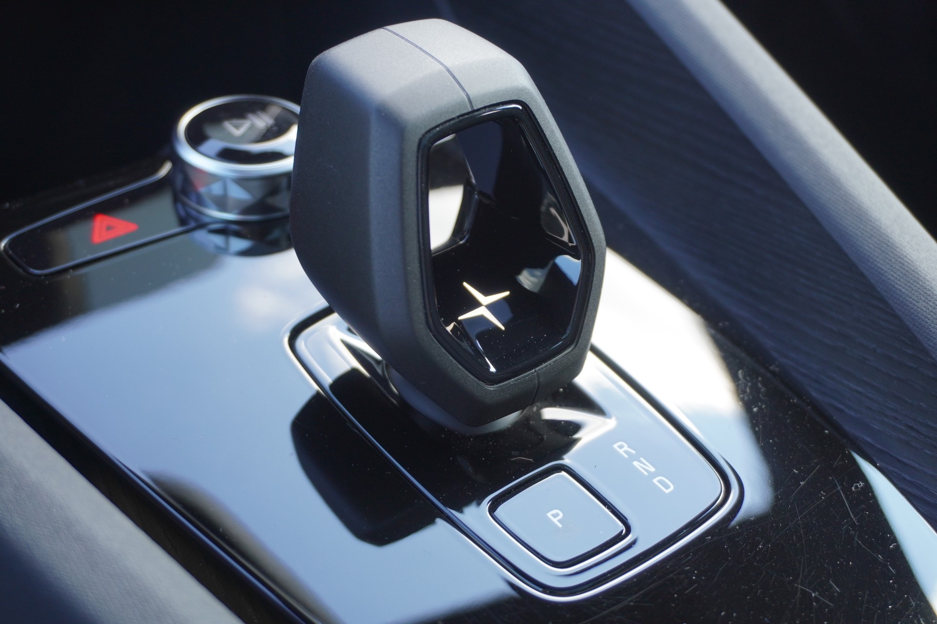 POLESTAR POLESTAR Polestar 2 Long Range Dual 82 kWh 350kW Performance Paket!!!-image-25