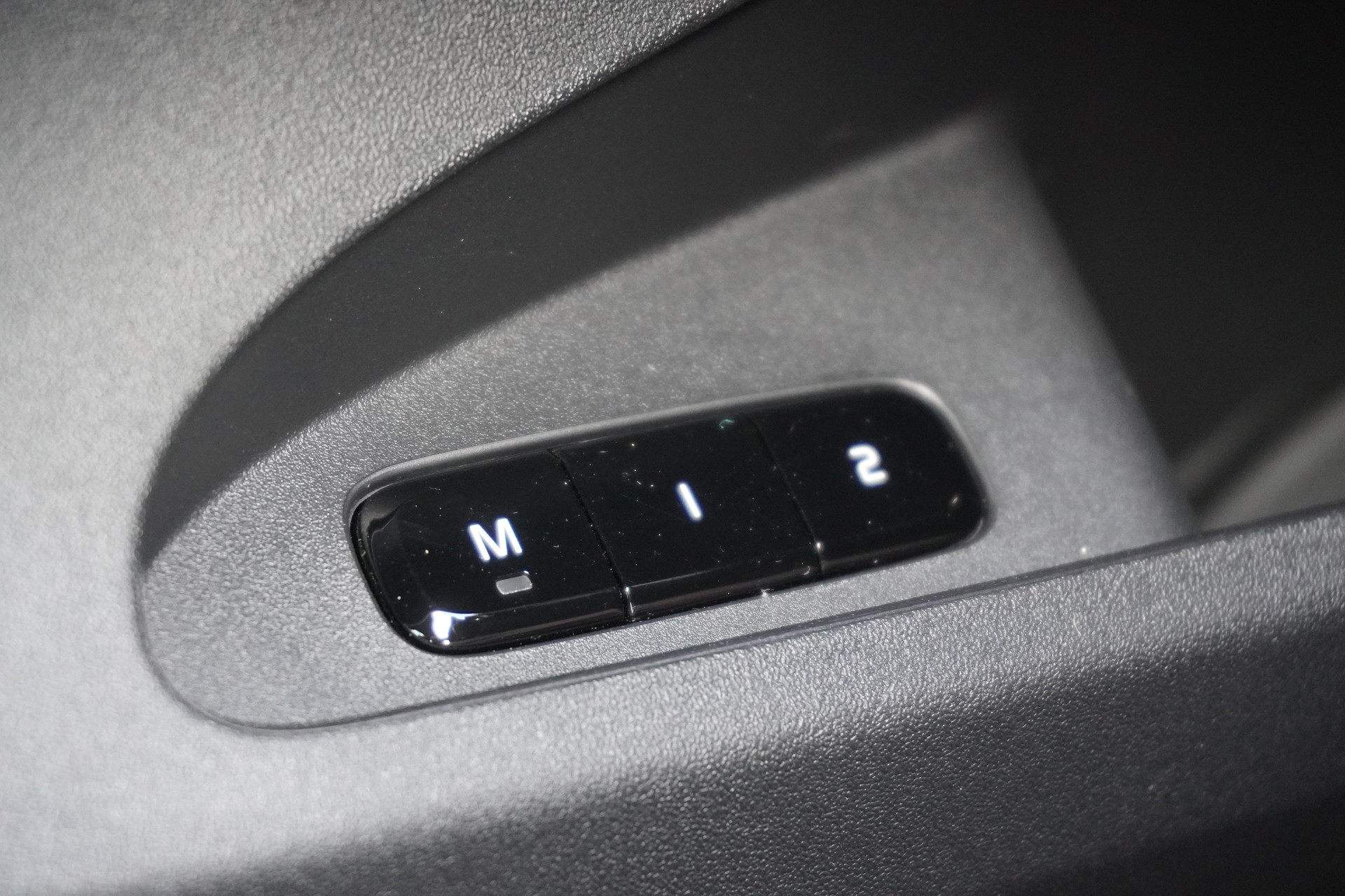 POLESTAR POLESTAR Polestar 2 Long Range Dual 82 kWh 350kW Performance Paket!!!-image-41
