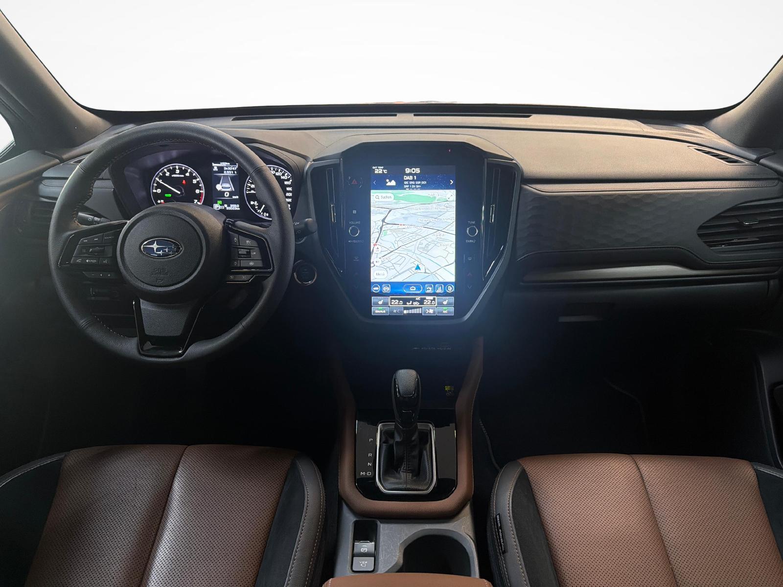 SUBARU Forester Station 2.0i e-Boxer Luxury-image-12
