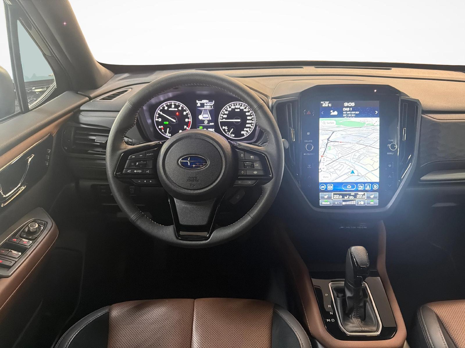 SUBARU Forester Station 2.0i e-Boxer Luxury-image-13