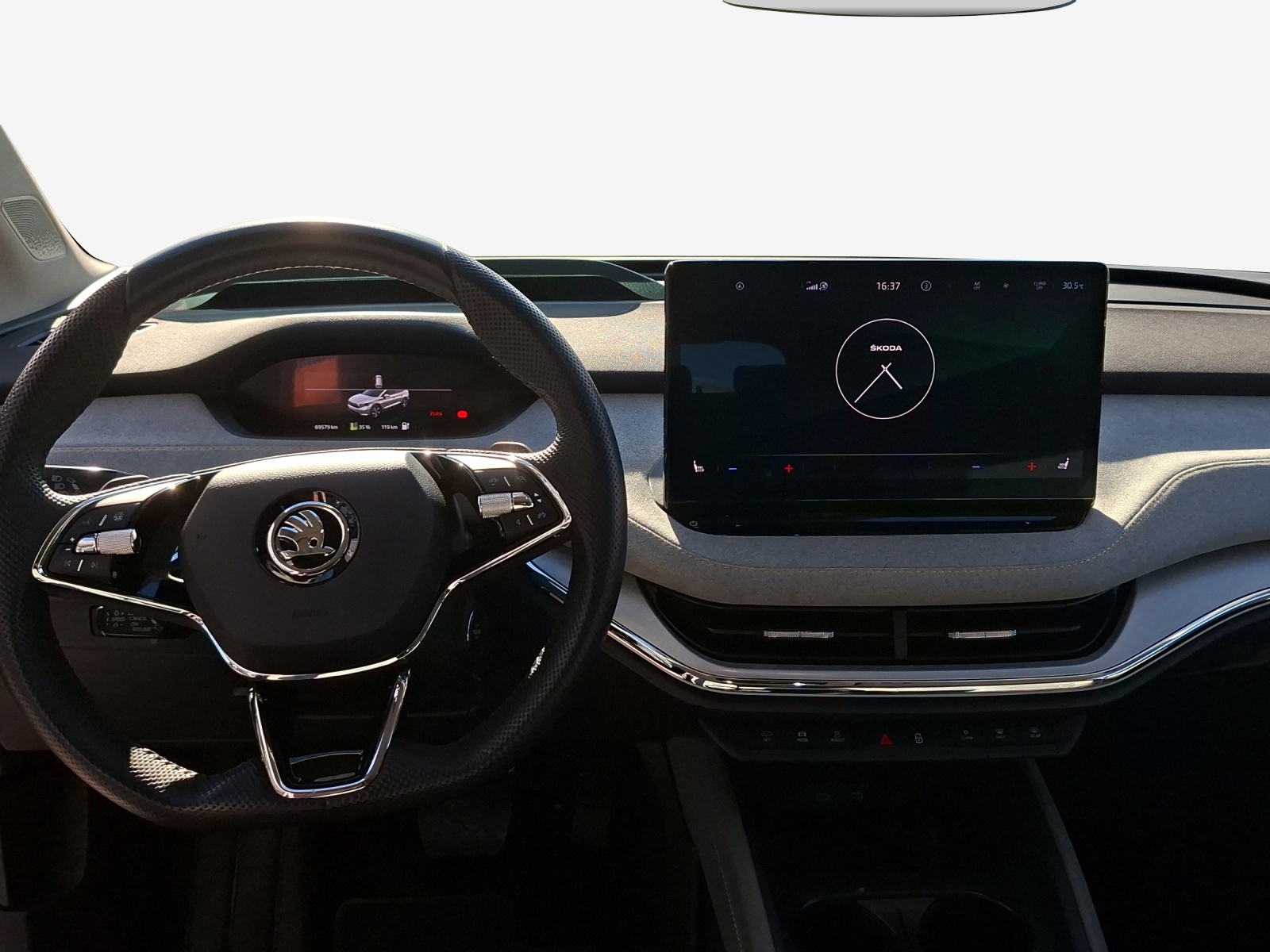 SKODA Enyaq iV 80x-image-9